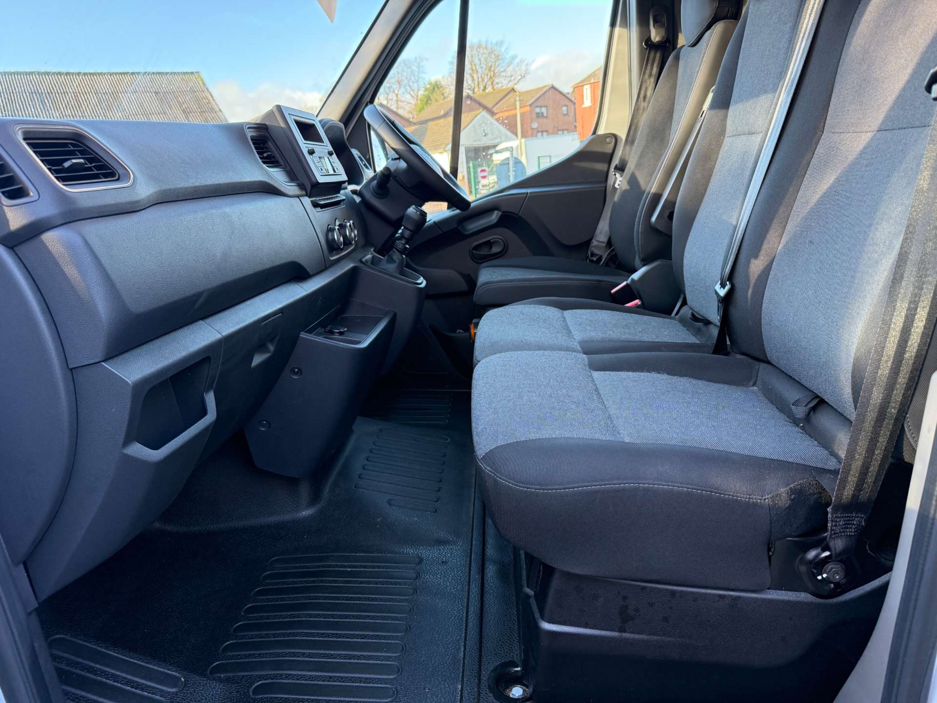 RENAULT MASTER MM35 Business+ Blue DCi 150 (L2H2 / MWB) #17