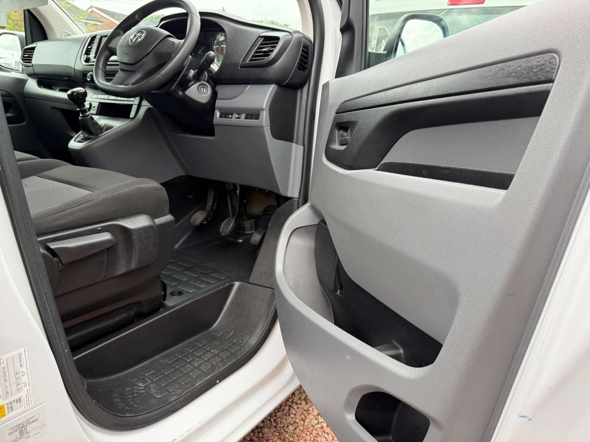 VAUXHALL VIVARO F2900 Sportive L2 #5