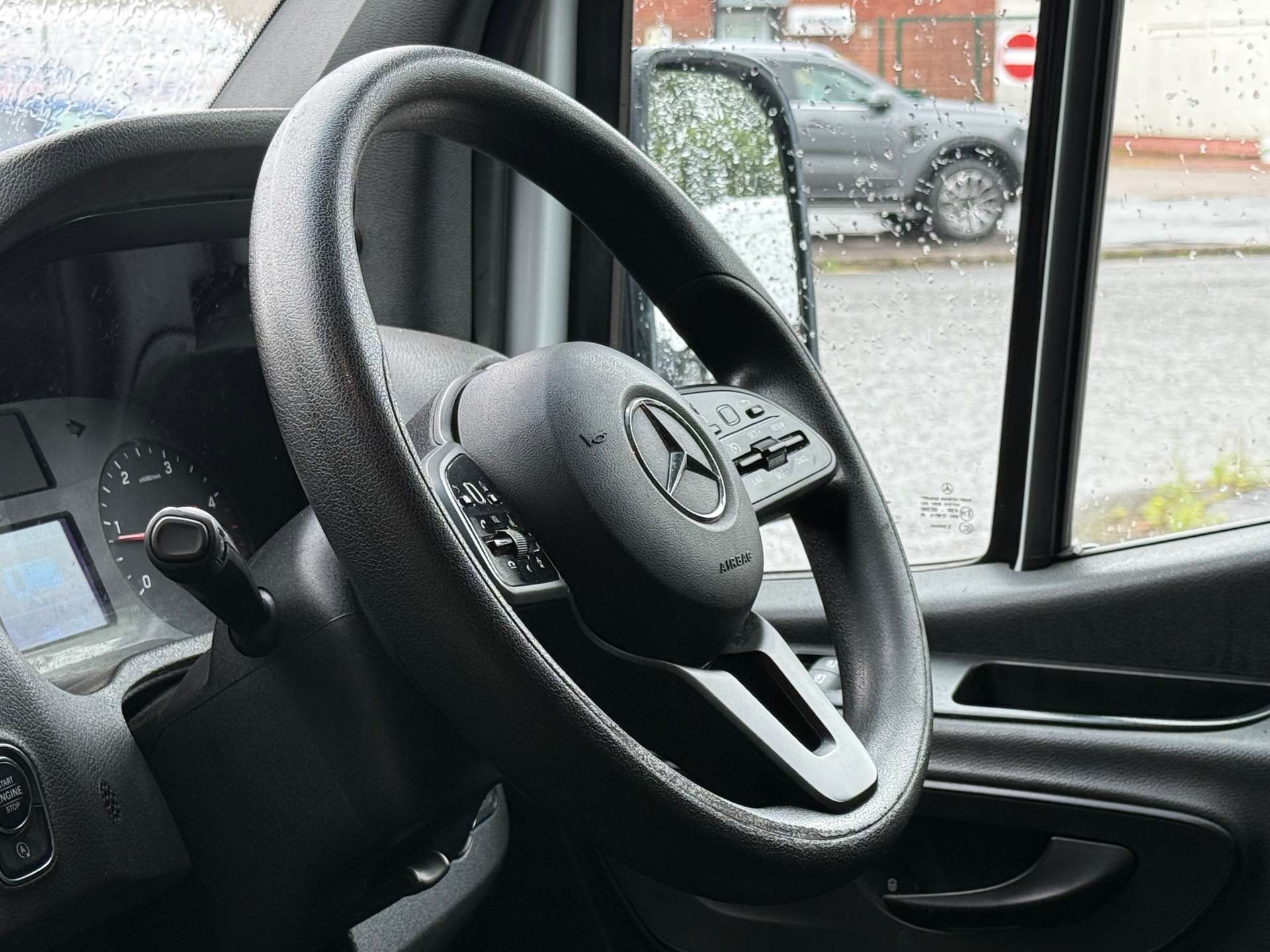 MERCEDES-BENZ SPRINTER 317 CDi Progressive L2H2 RWD #6