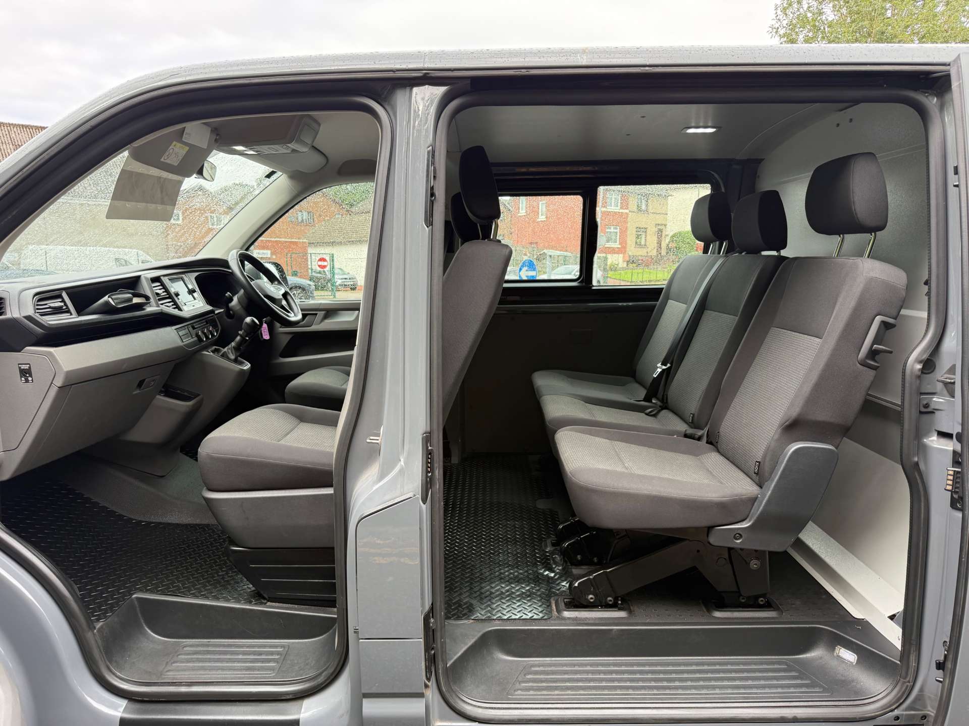 VOLKSWAGEN TRANSPORTER 2.0 T30 StartLine TDI Kombi Van #5