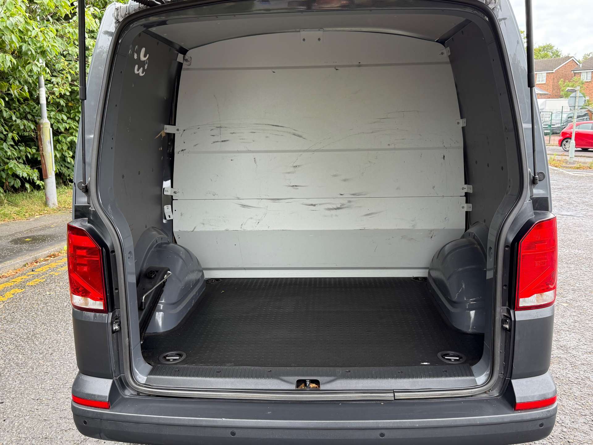 VOLKSWAGEN TRANSPORTER 2.0 T30 StartLine TDI Kombi Van #7