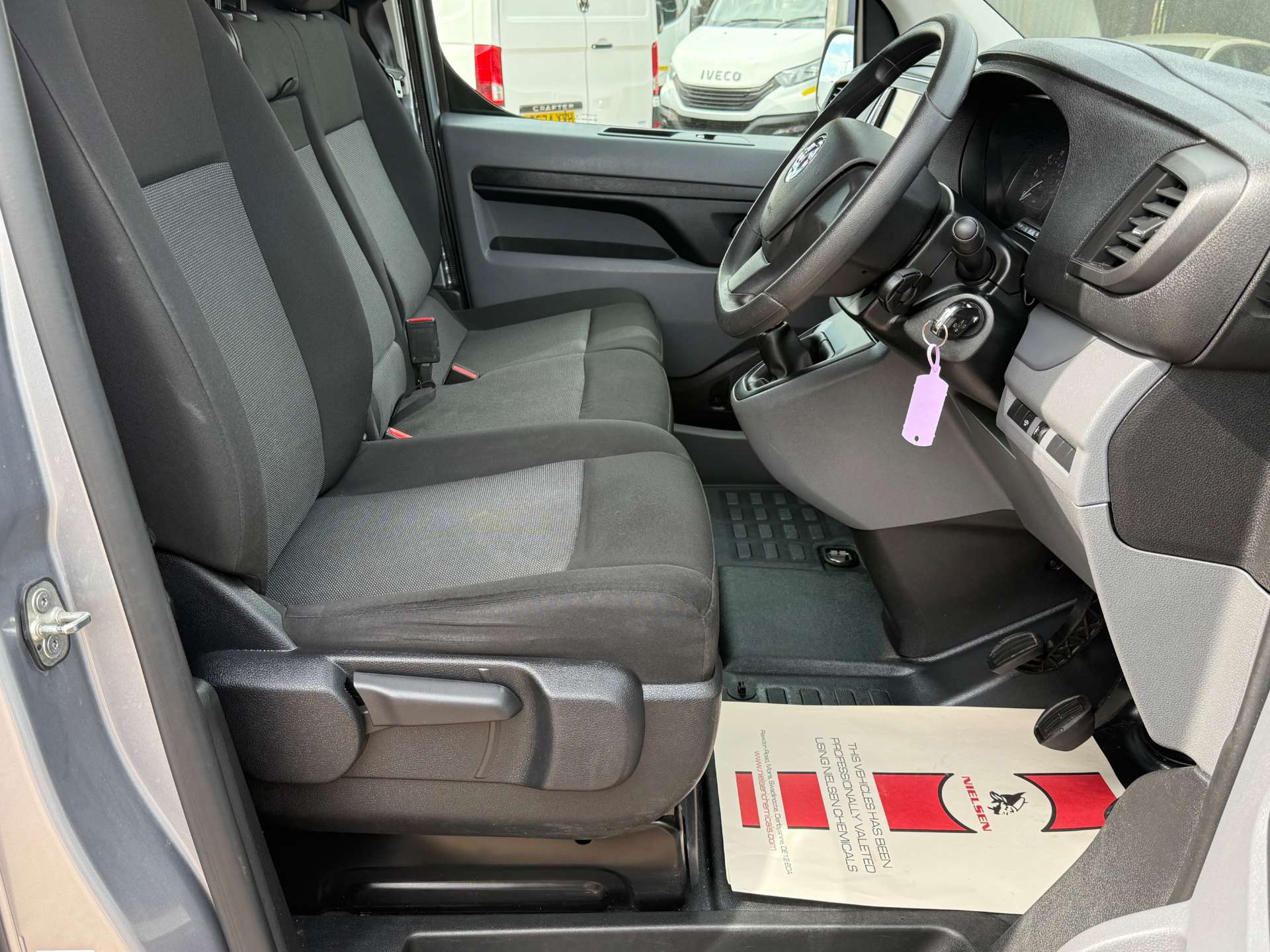 VAUXHALL VIVARO F3100 Sportive L2 #5