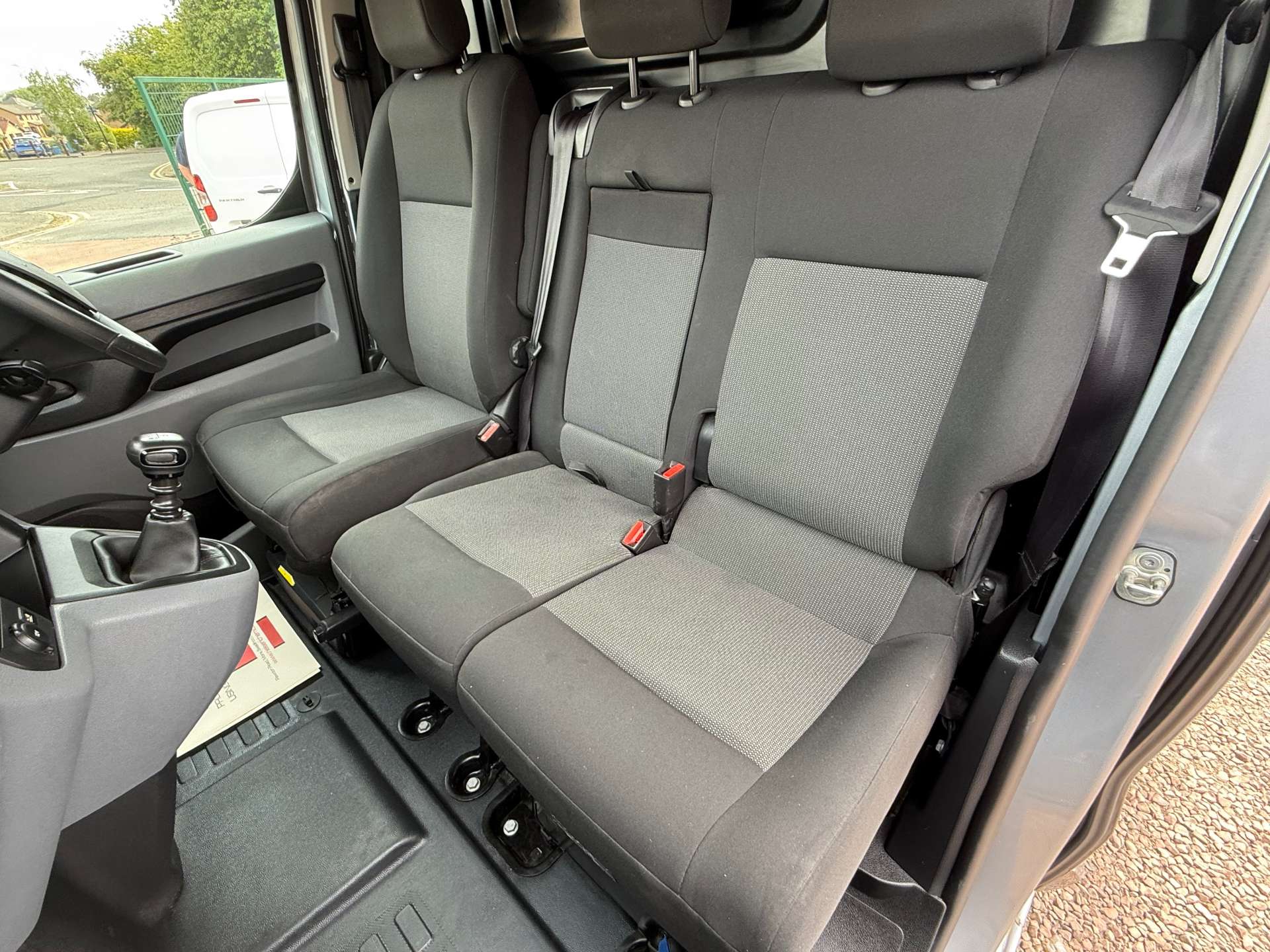 VAUXHALL VIVARO F3100 Sportive L2 #30