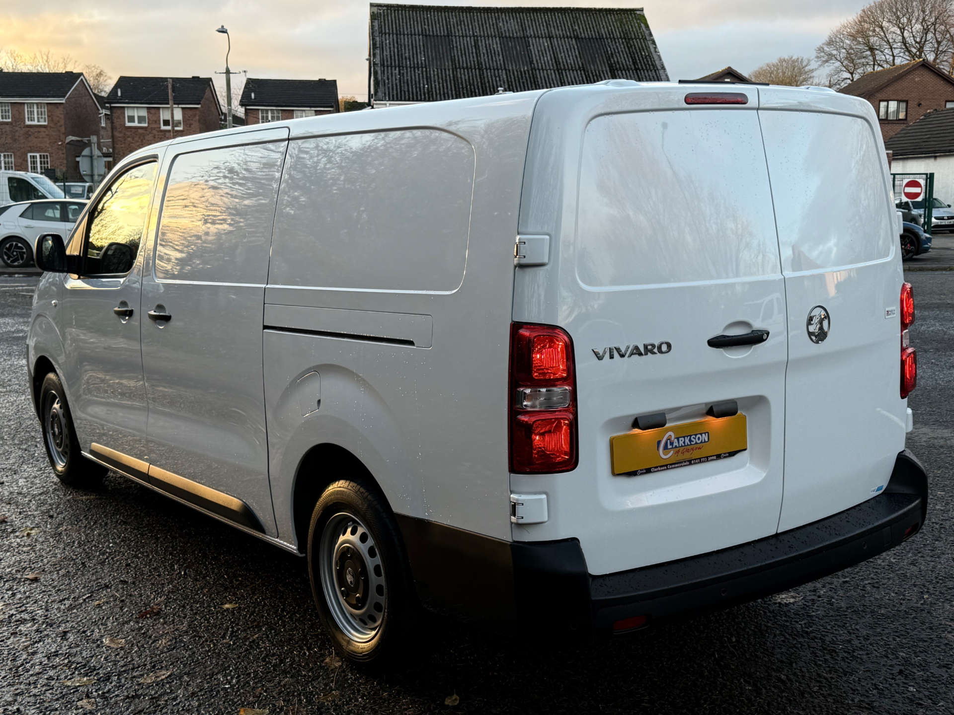 VAUXHALL VIVARO F3100 2.0 Prime S/S 6dr #3