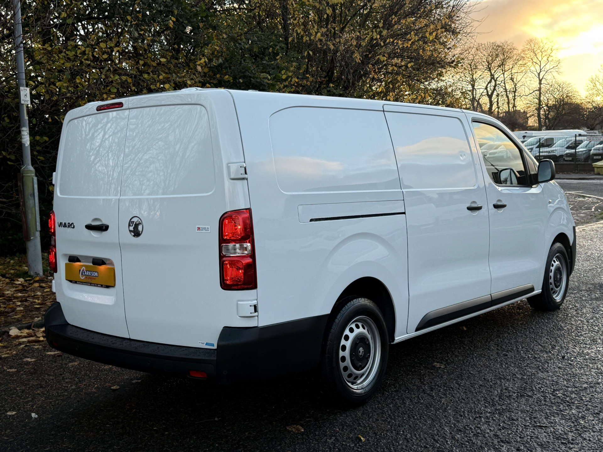 VAUXHALL VIVARO F3100 2.0 Prime S/S 6dr #4