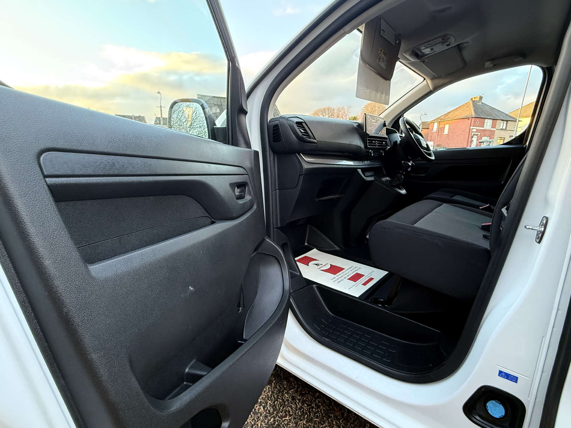 VAUXHALL VIVARO F3100 2.0 Prime S/S 6dr #6