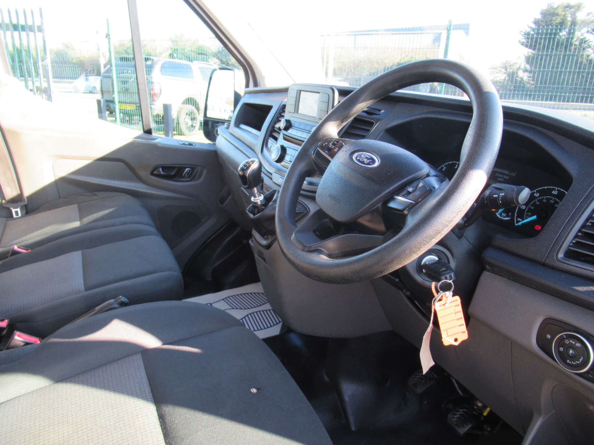 FORD TRANSIT 2.0 350 EcoBlue Leader Tipper 2dr Diesel Manual RWD L2 Euro 6 (s/s) (1-Stop) (130 ps) #8