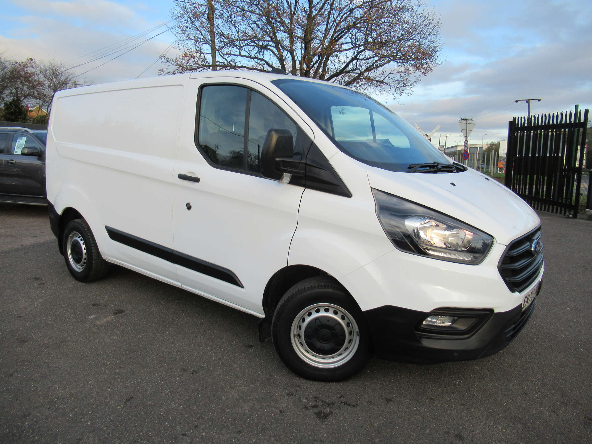 FORD TRANSIT CUSTOM 2.0 Transit Custom 300 Leader EcoBlue #23