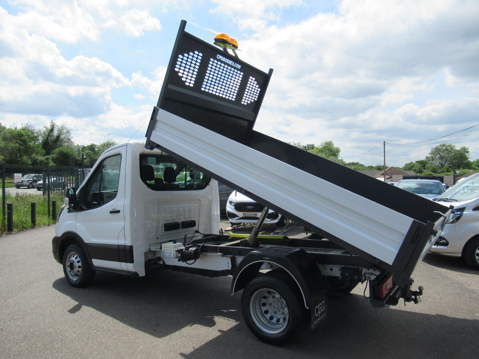 FORD TRANSIT 2.0 350 EcoBlue Leader Tipper 2dr Diesel Auto L2 Euro 6 (s/s) (1-Way, 1-Stop) (130 ps) #6