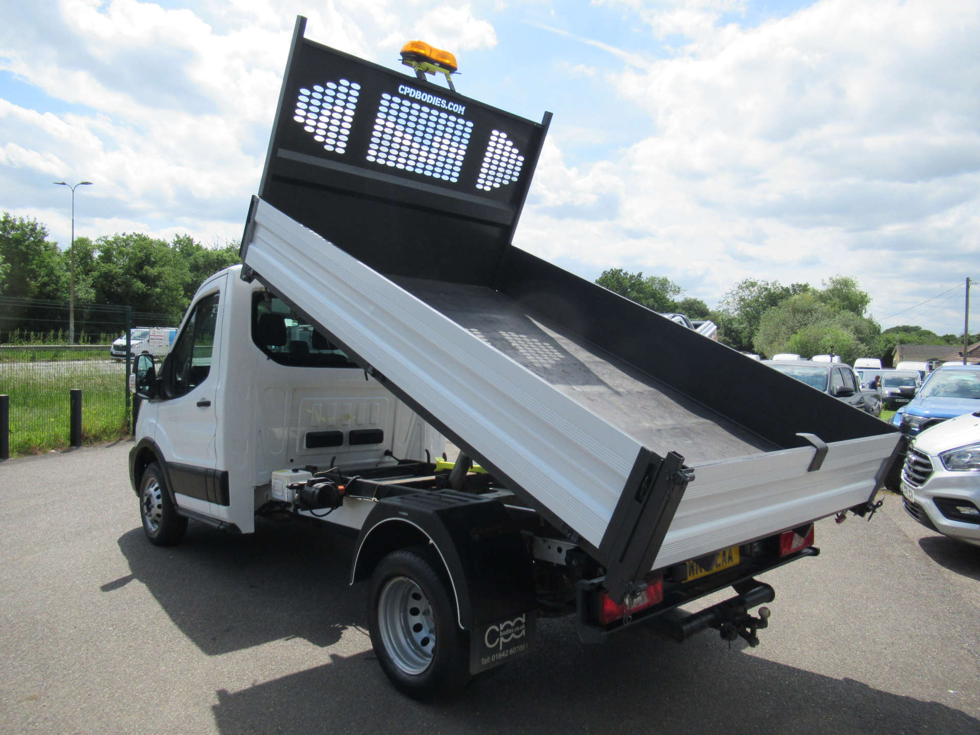 FORD TRANSIT 2.0 350 EcoBlue Leader Tipper 2dr Diesel Auto L2 Euro 6 (s/s) (1-Way, 1-Stop) (130 ps) #7