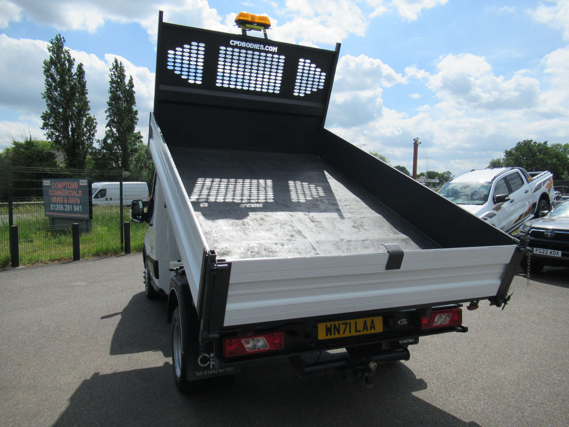 FORD TRANSIT 2.0 350 EcoBlue Leader Tipper 2dr Diesel Auto L2 Euro 6 (s/s) (1-Way, 1-Stop) (130 ps) #8