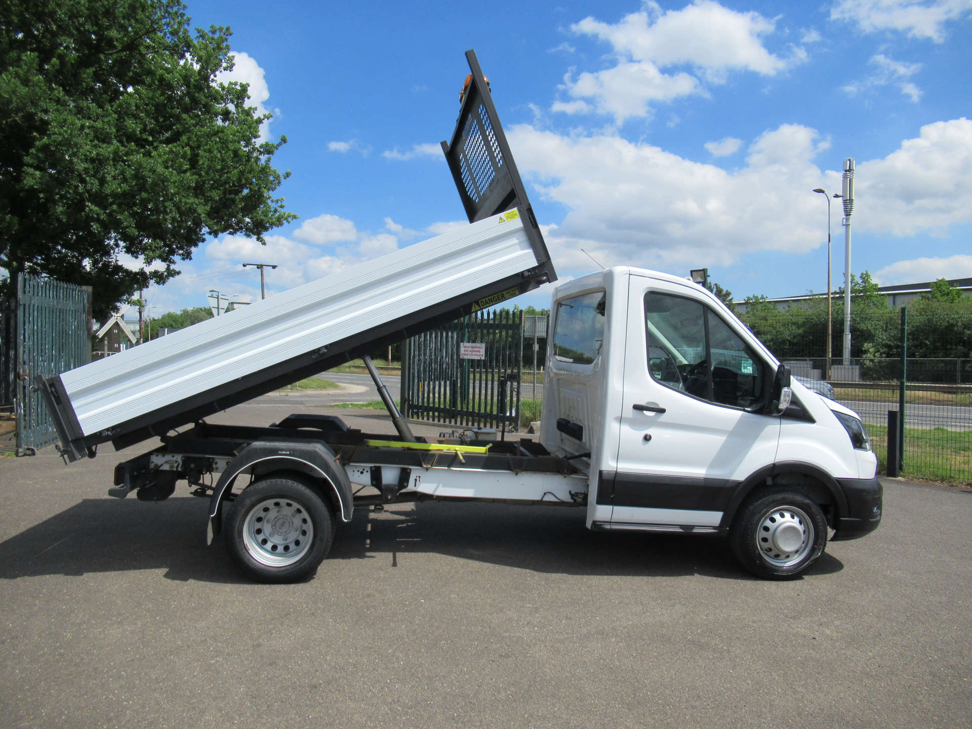 FORD TRANSIT 2.0 350 EcoBlue Leader Tipper 2dr Diesel Auto L2 Euro 6 (s/s) (1-Way, 1-Stop) (130 ps) #11