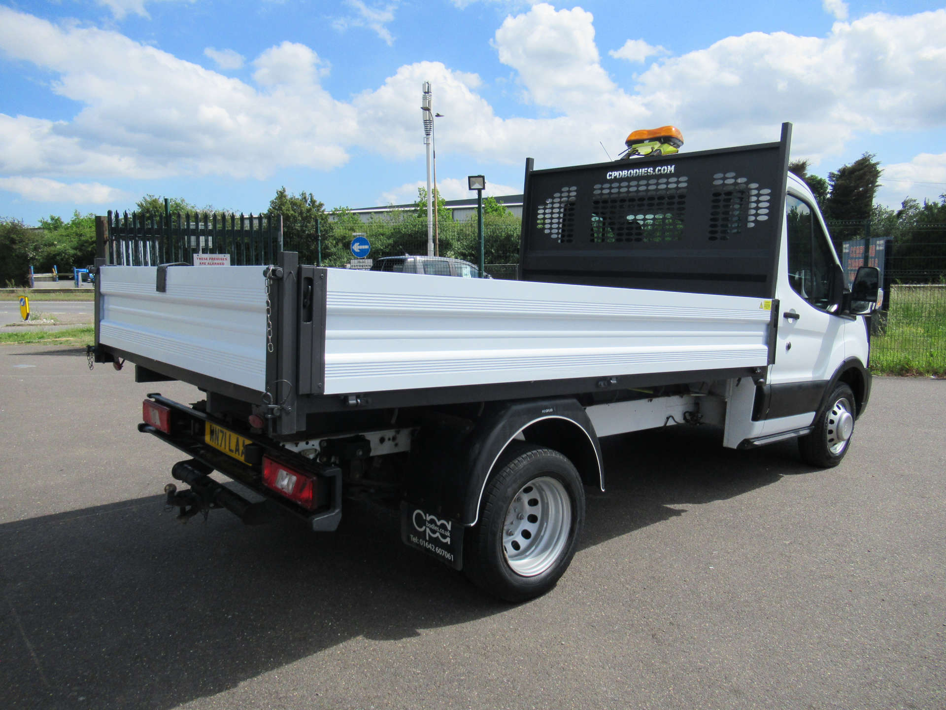 FORD TRANSIT 2.0 350 EcoBlue Leader Tipper 2dr Diesel Auto L2 Euro 6 (s/s) (1-Way, 1-Stop) (130 ps) #12