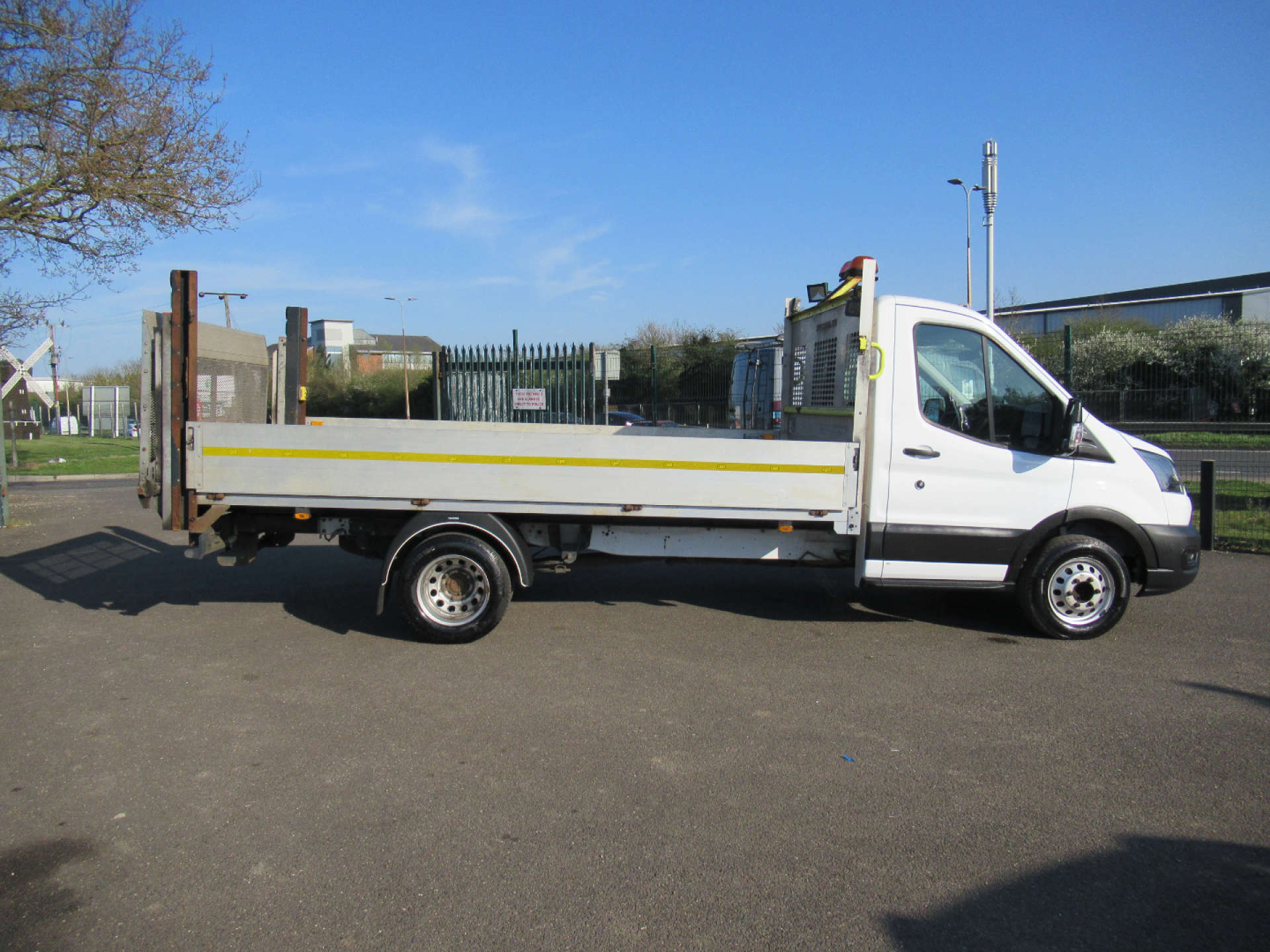 FORD TRANSIT 2.0 350 EcoBlue Leader Premium Dropside 2dr Diesel Manual RWD L4 Euro 6 (s/s) (130 ps) #13