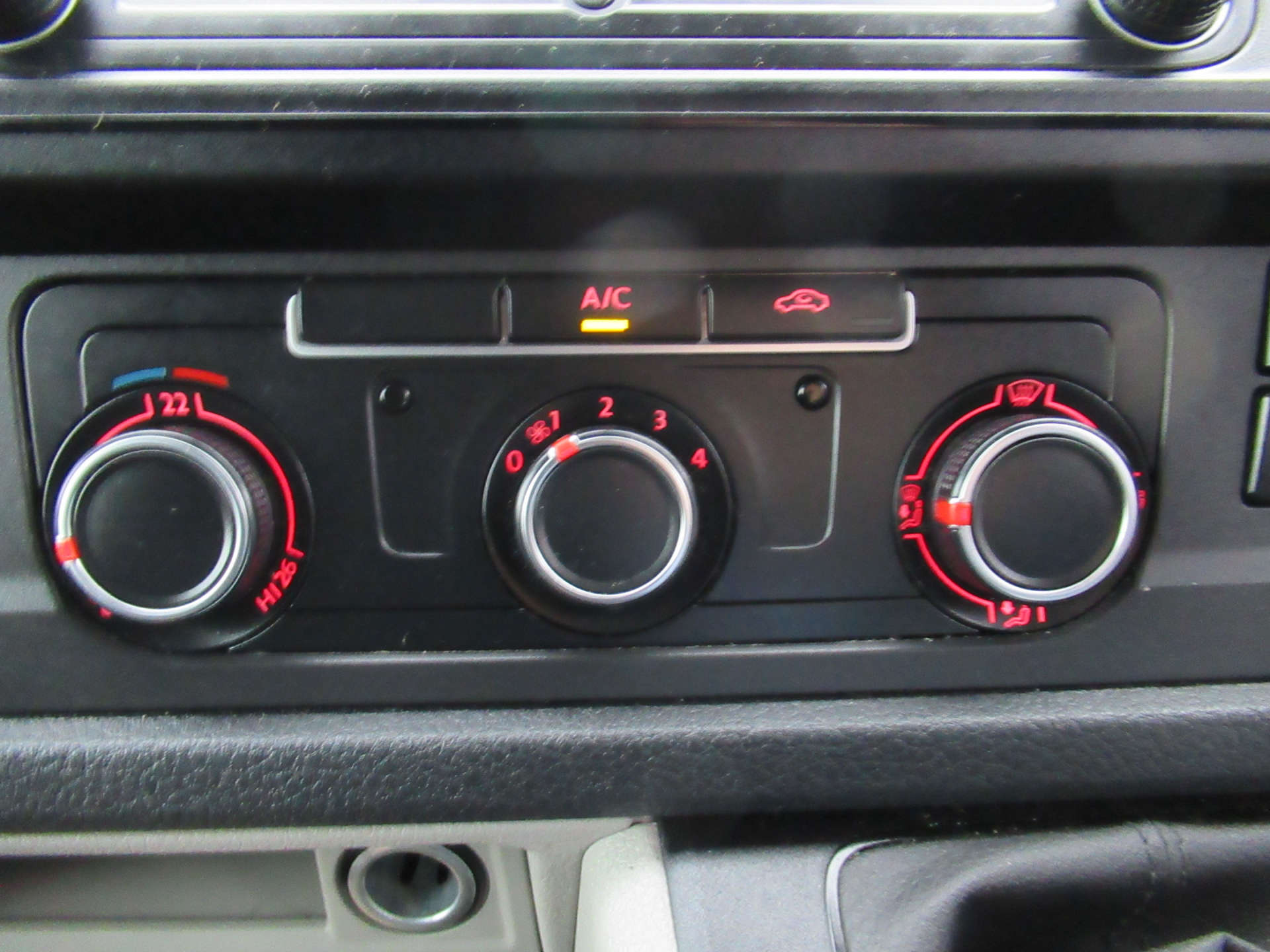 VOLKSWAGEN TRANSPORTER 2.0 Transporter T28 Highline TDI BlueMotion Technology #19