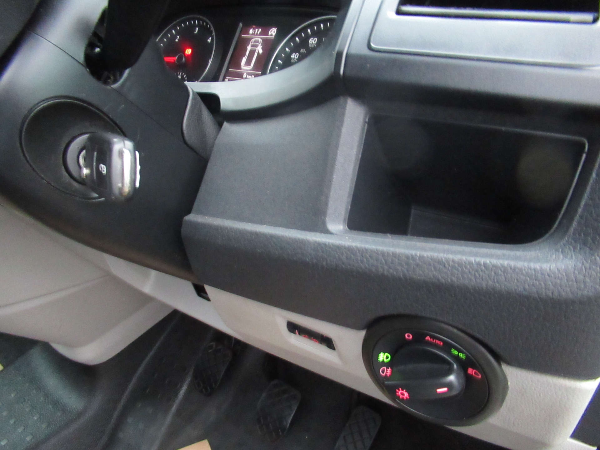 VOLKSWAGEN TRANSPORTER 2.0 Transporter T28 Highline TDI BlueMotion Technology #25