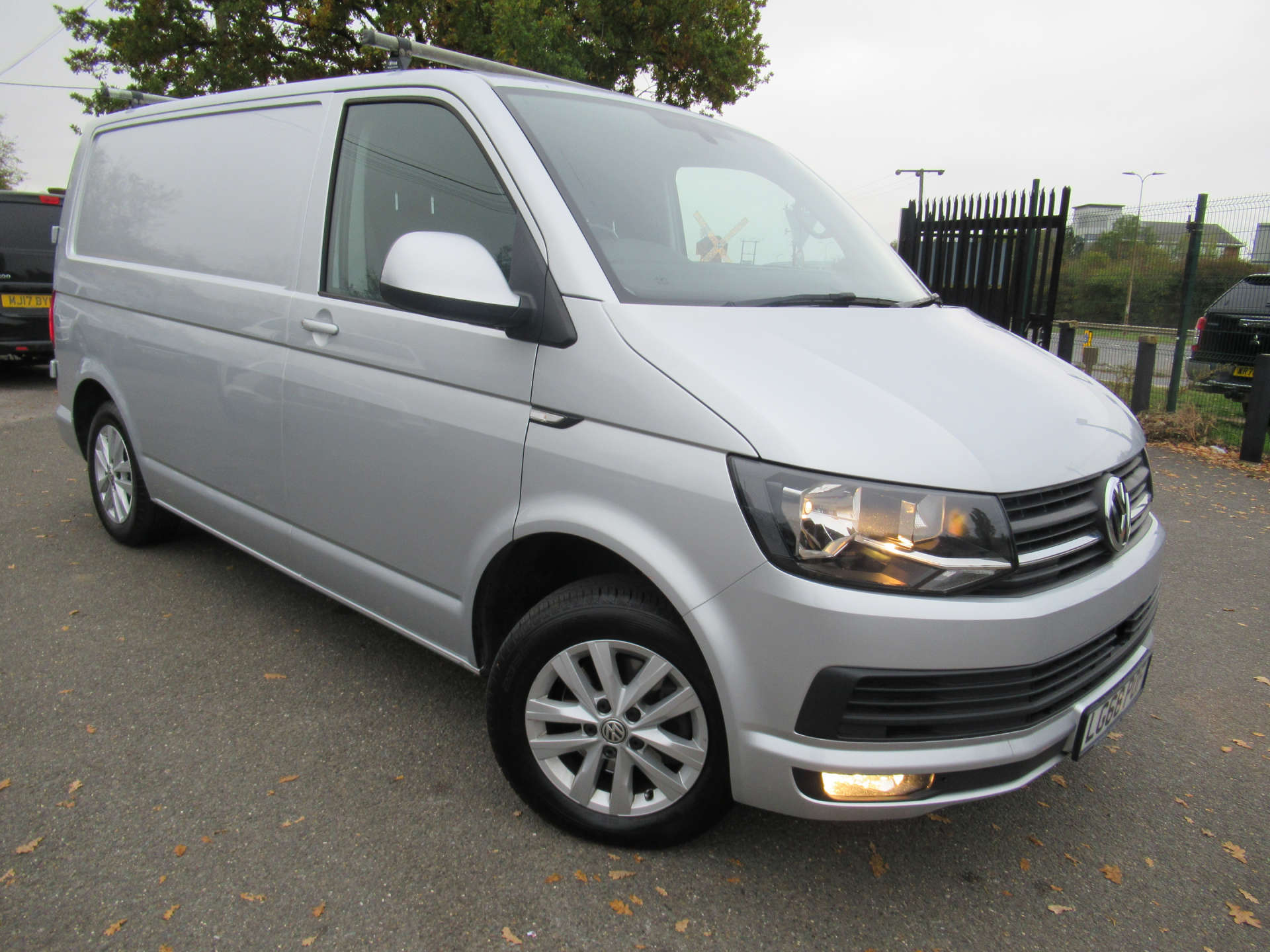 VOLKSWAGEN TRANSPORTER 2.0 Transporter T28 Highline TDI BlueMotion Technology #28