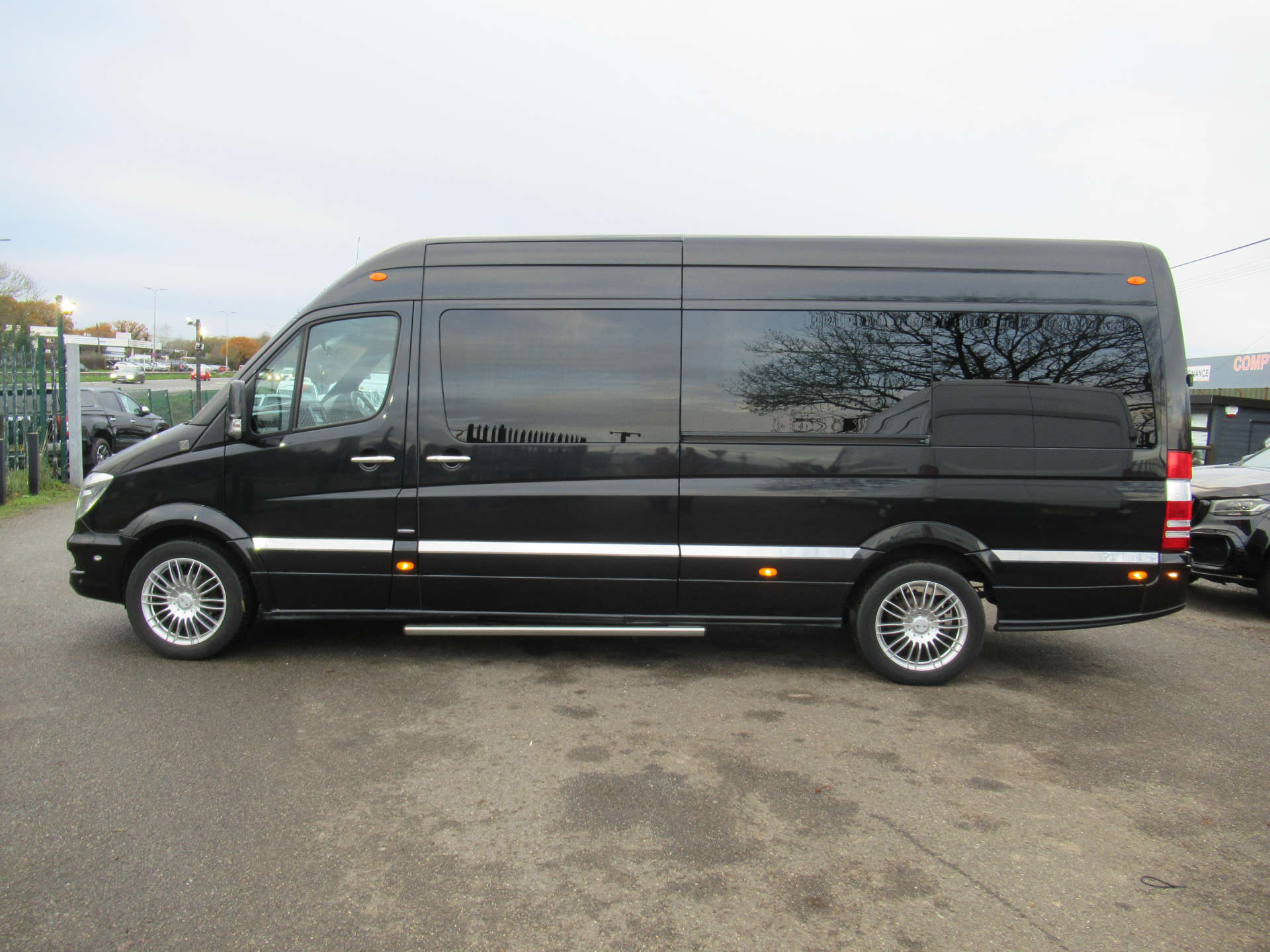 MERCEDES-BENZ SPRINTER 3.0 Sprinter 319 CDI 8 seater party bus limo #3