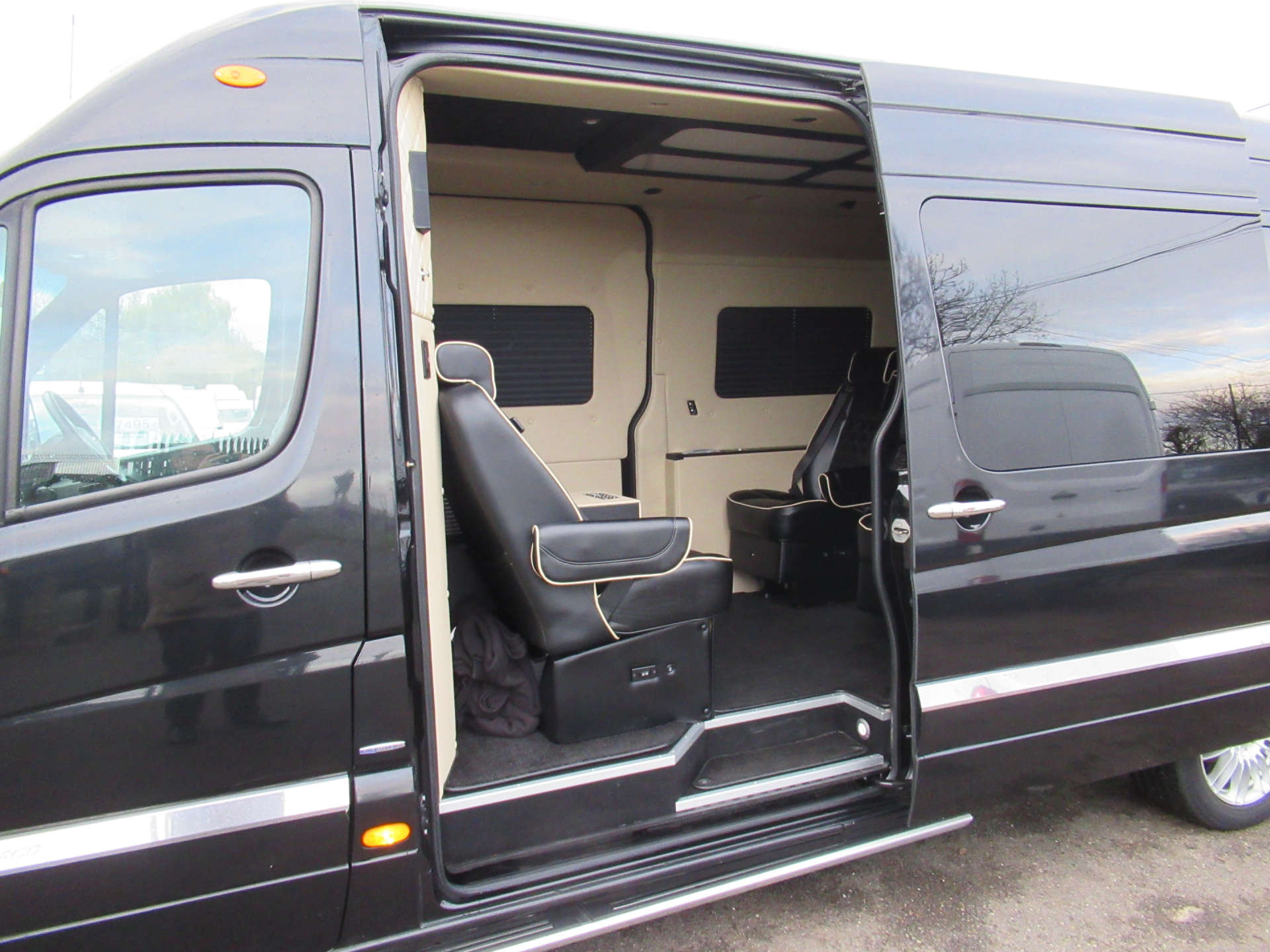 MERCEDES-BENZ SPRINTER 3.0 Sprinter 319 CDI 8 seater party bus limo #14