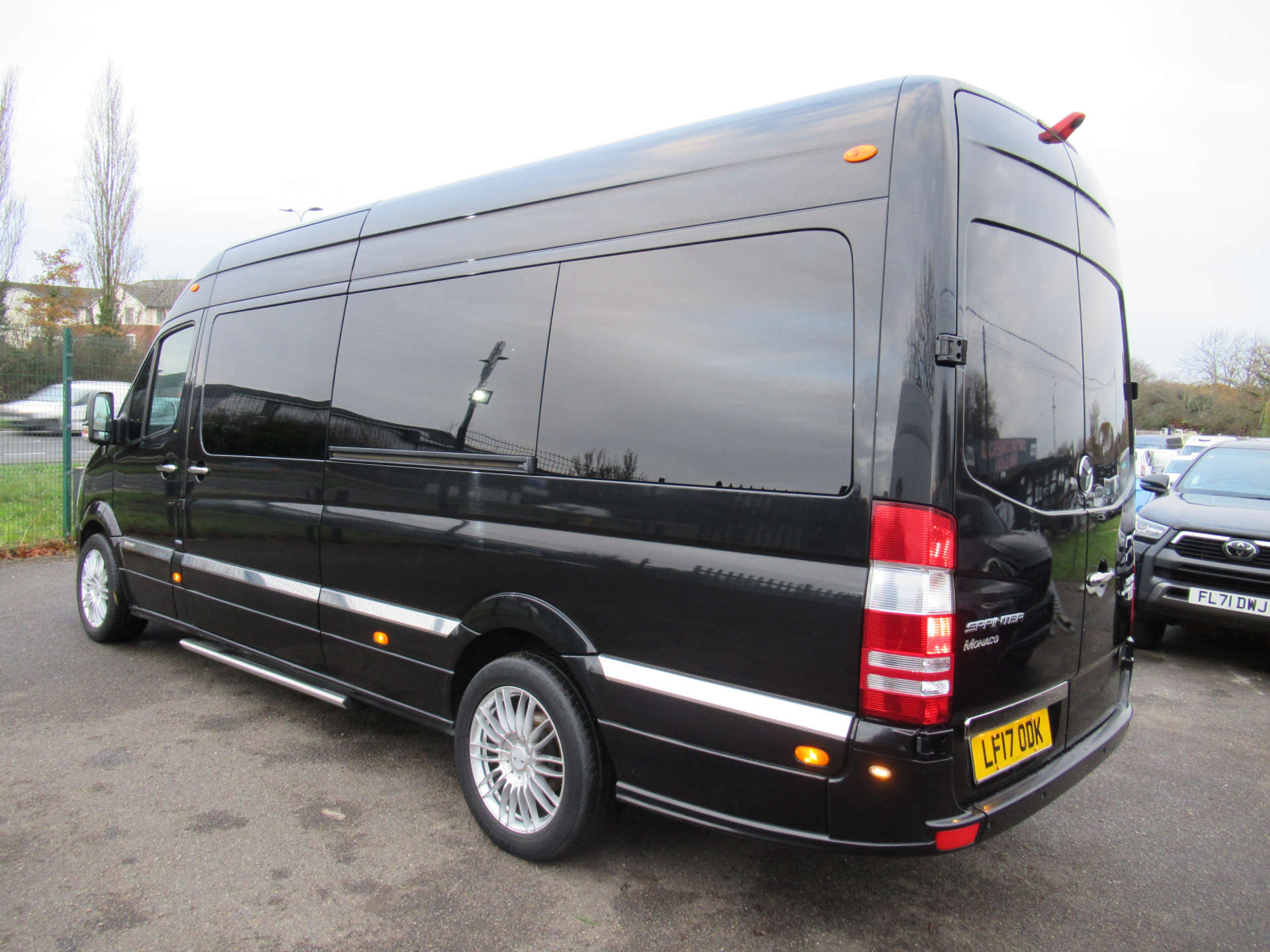 MERCEDES-BENZ SPRINTER 3.0 Sprinter 319 CDI 8 seater party bus limo #19
