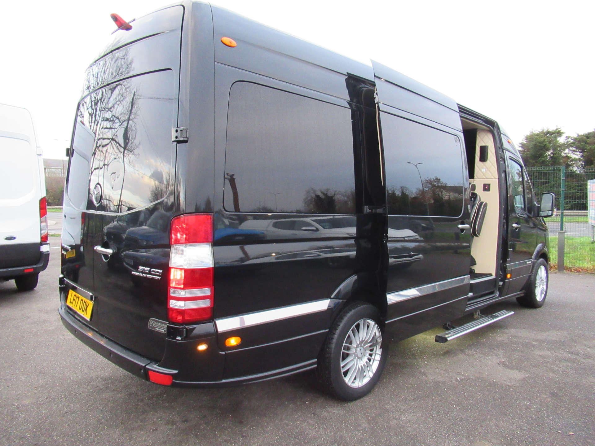 MERCEDES-BENZ SPRINTER 3.0 Sprinter 319 CDI 8 seater party bus limo #23