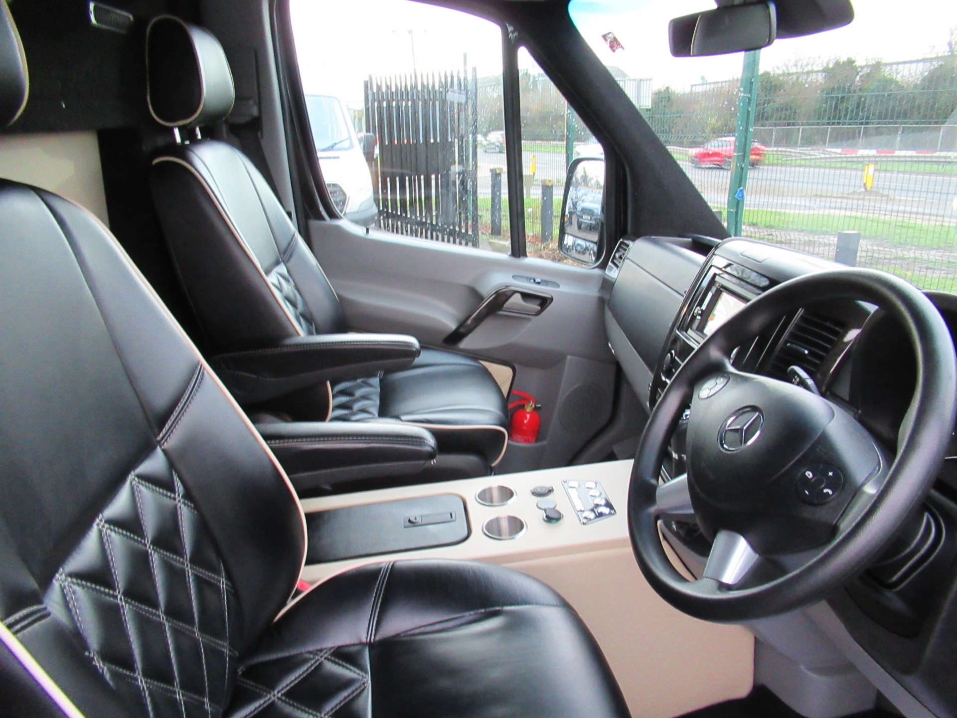 MERCEDES-BENZ SPRINTER 3.0 Sprinter 319 CDI 8 seater party bus limo #37