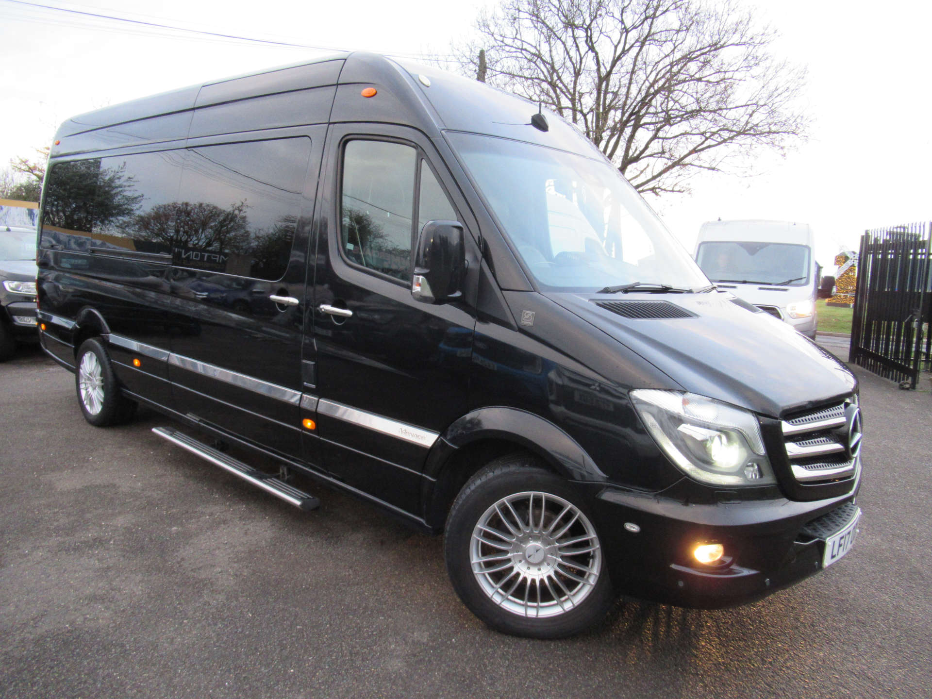 MERCEDES-BENZ SPRINTER 3.0 Sprinter 319 CDI 8 seater party bus limo #40