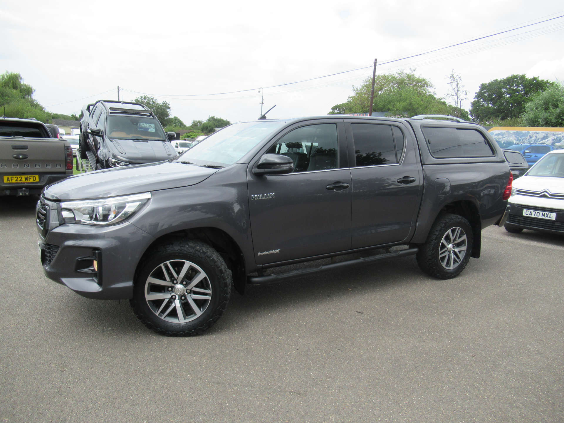 TOYOTA HILUX 2.4 HI-Luxury Invincible X D-4D 4WD Double Cab Auto 4WD 5dr #2
