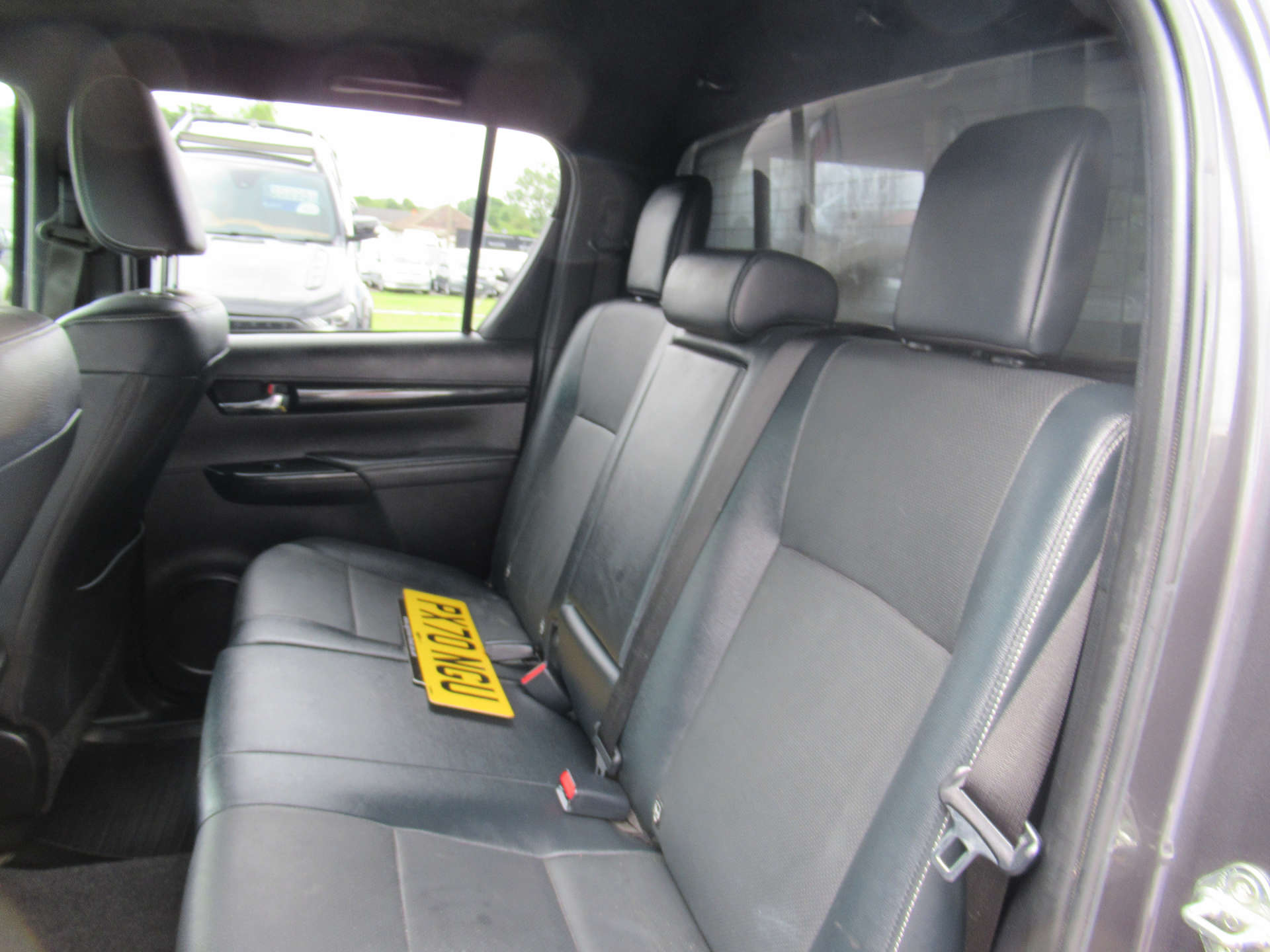 TOYOTA HILUX 2.4 HI-Luxury Invincible X D-4D 4WD Double Cab Auto 4WD 5dr #5
