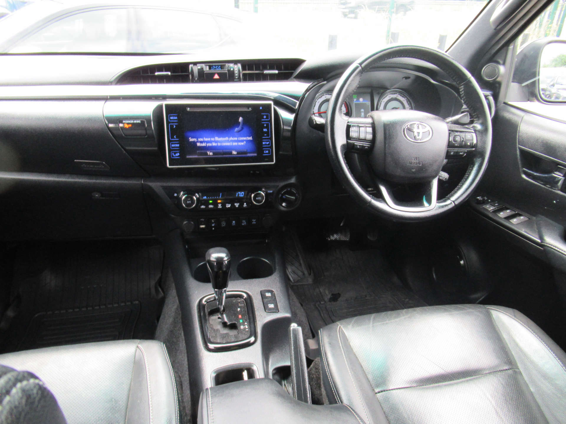 TOYOTA HILUX 2.4 HI-Luxury Invincible X D-4D 4WD Double Cab Auto 4WD 5dr #6