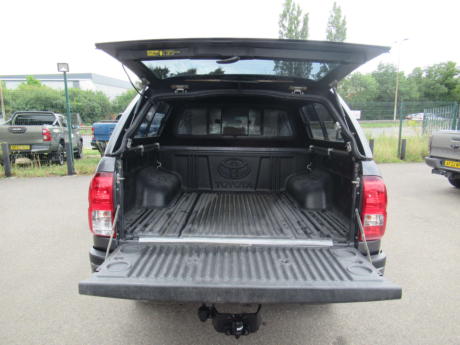 TOYOTA HILUX 2.4 HI-Luxury Invincible X D-4D 4WD Double Cab Auto 4WD 5dr #10