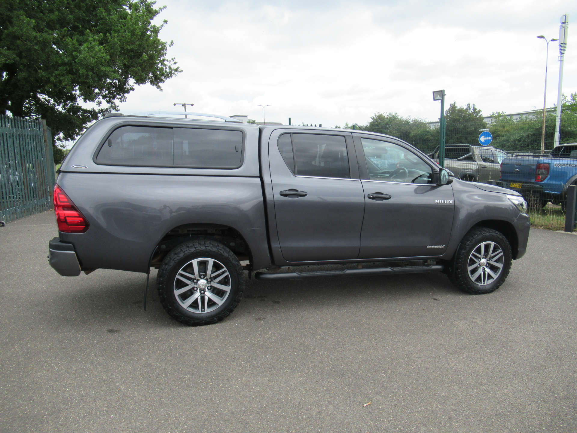 TOYOTA HILUX 2.4 HI-Luxury Invincible X D-4D 4WD Double Cab Auto 4WD 5dr #13