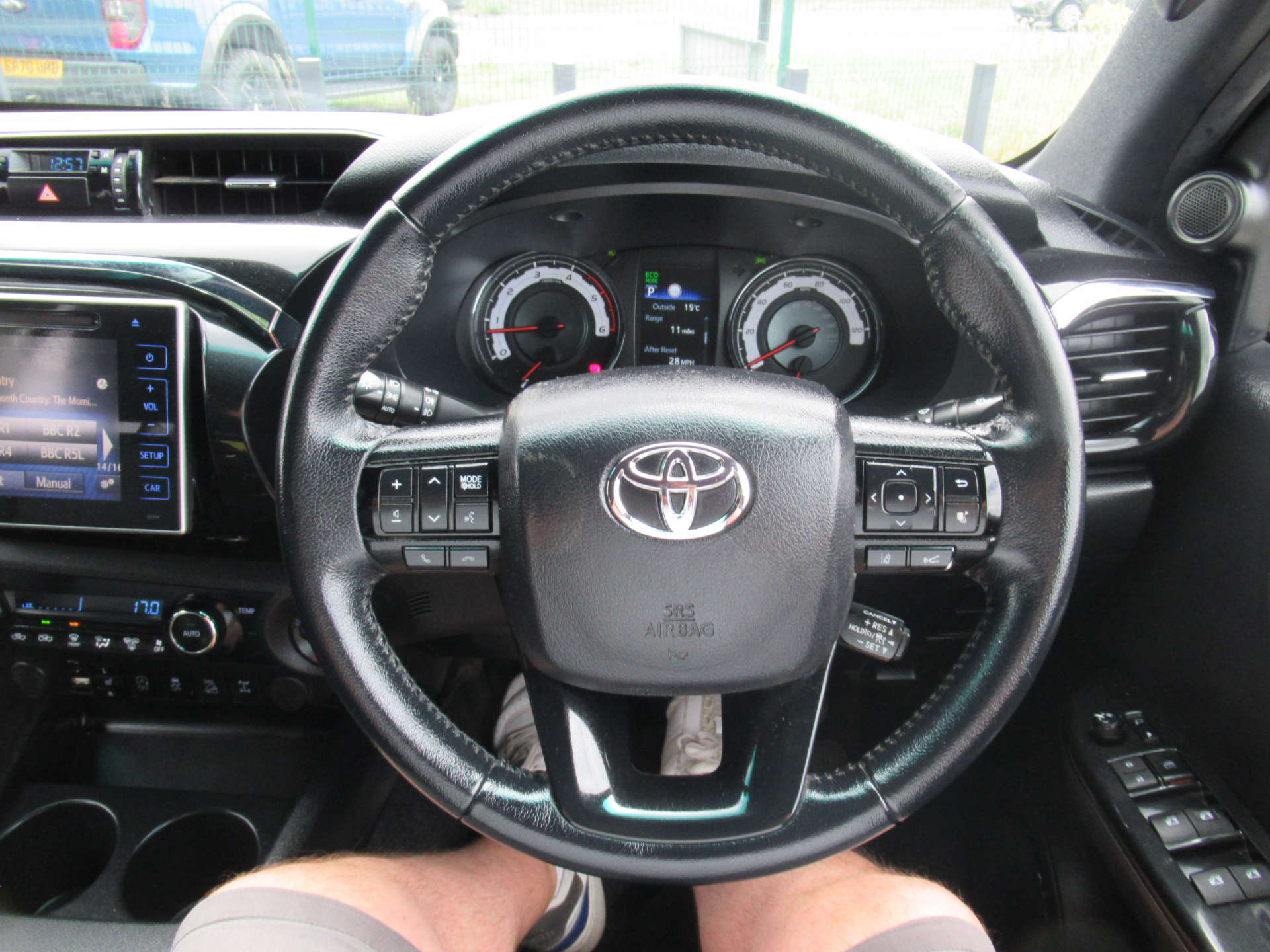TOYOTA HILUX 2.4 HI-Luxury Invincible X D-4D 4WD Double Cab Auto 4WD 5dr #17