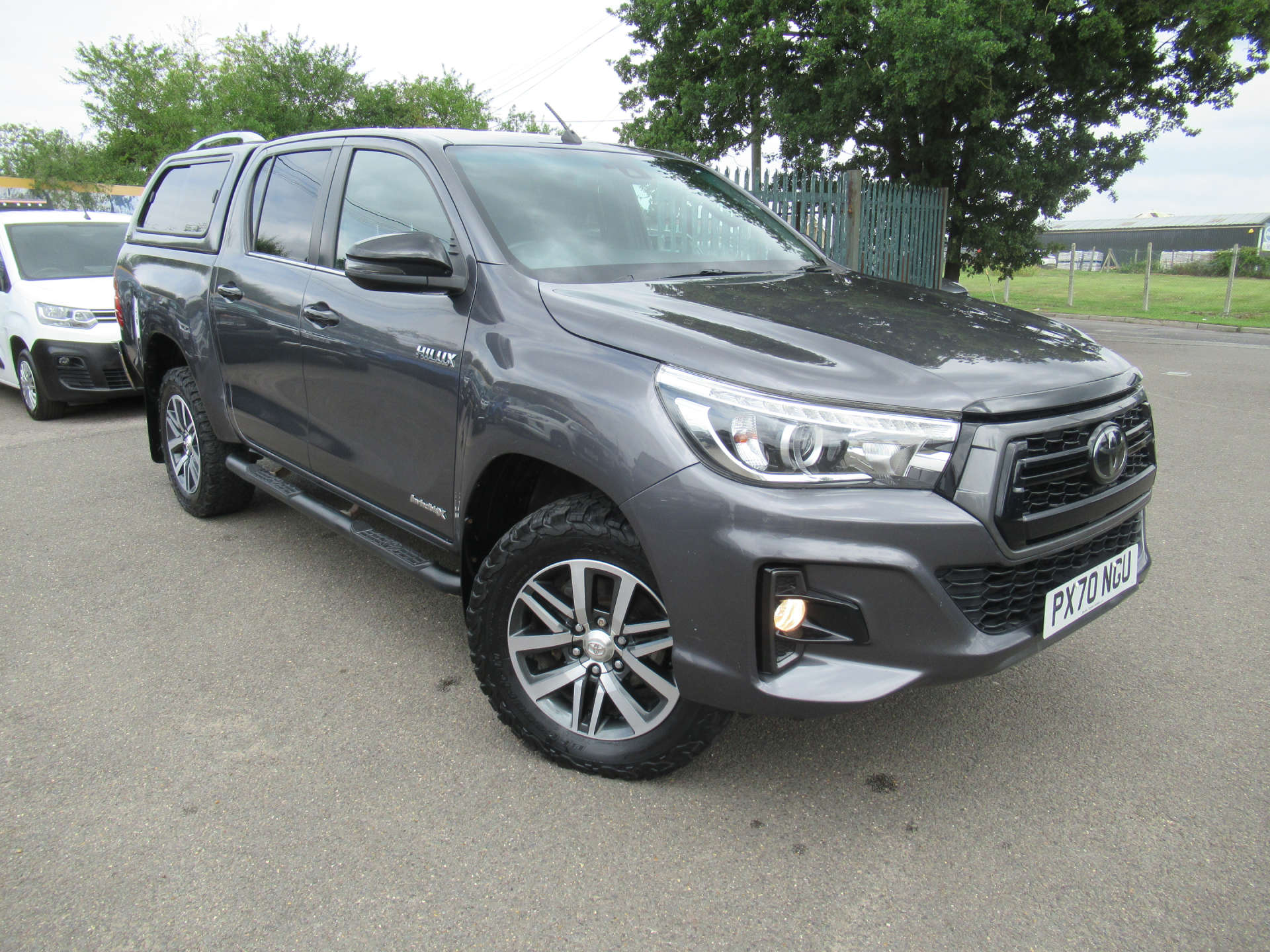TOYOTA HILUX 2.4 HI-Luxury Invincible X D-4D 4WD Double Cab Auto 4WD 5dr #29