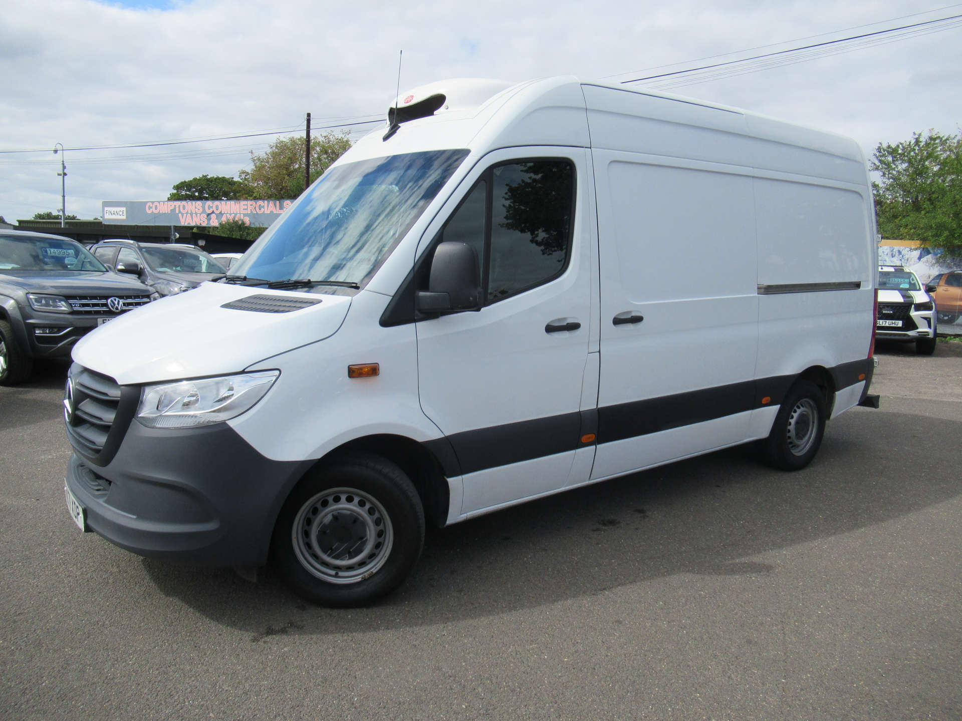MERCEDES-BENZ sprinter 315 progressive mwb fridge freezer van with overnight standby #1