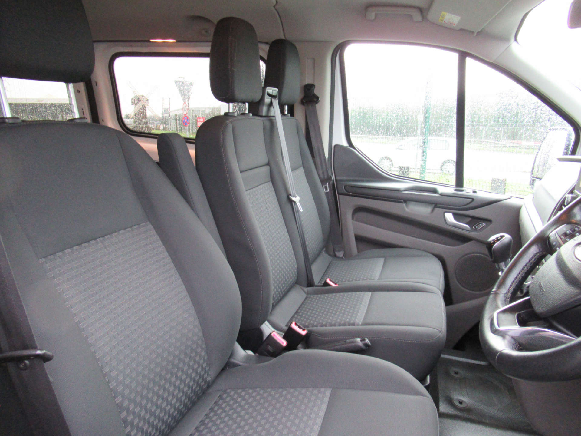 FORD TRANSIT CUSTOM 2.0 320 EcoBlue Trend Kombi Double Cab 5dr Diesel Manual L2 H1 Euro 6 (s/s) (9 Seat) (130 ps) #17