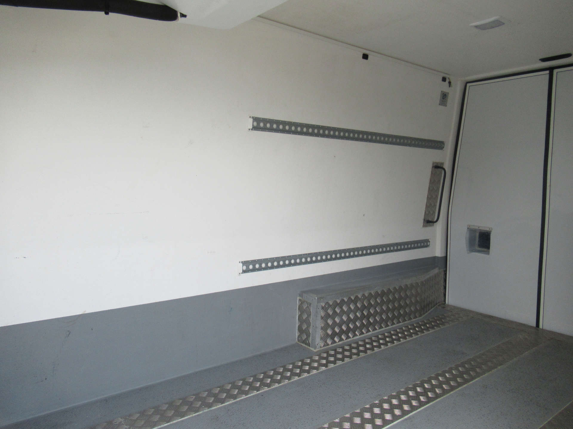 MERCEDES-BENZ sprinter 315 progressive mwb fridge freezer van with overnight standby #6
