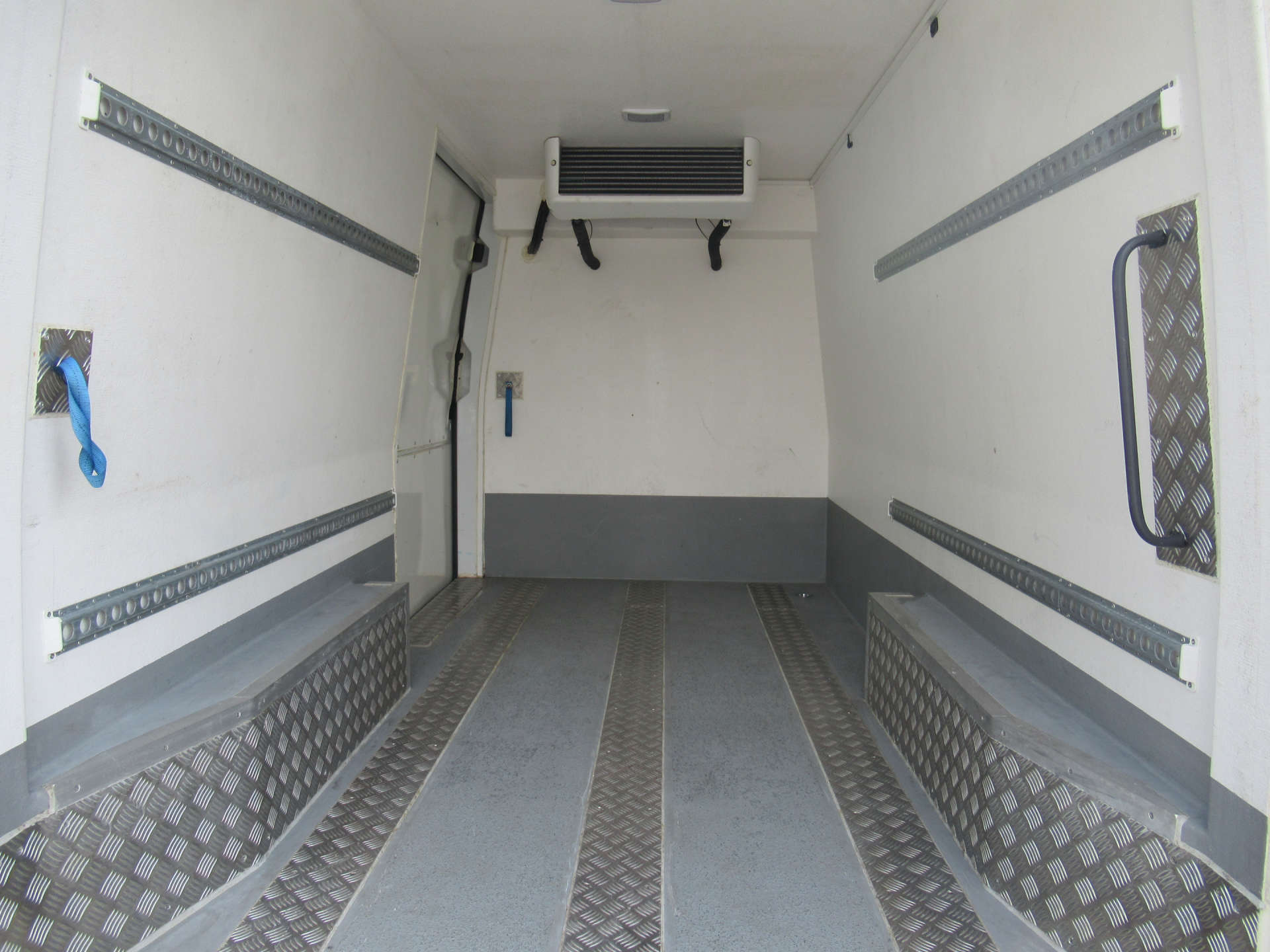 MERCEDES-BENZ sprinter 315 progressive mwb fridge freezer van with overnight standby #10