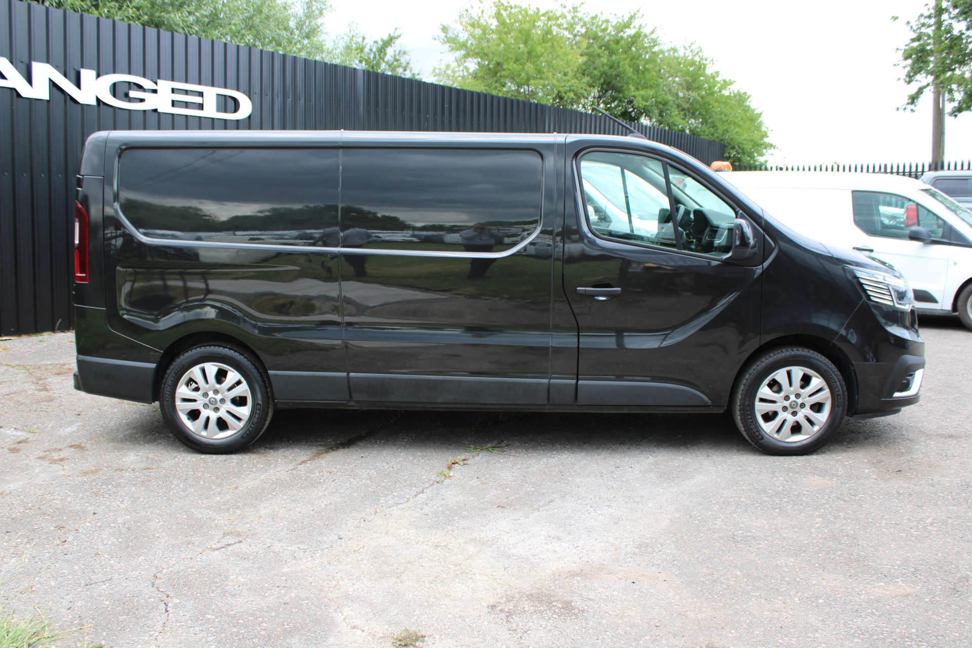 RENAULT TRAFIC 2.0 Trafic LL30 Sport Blue dCi #23