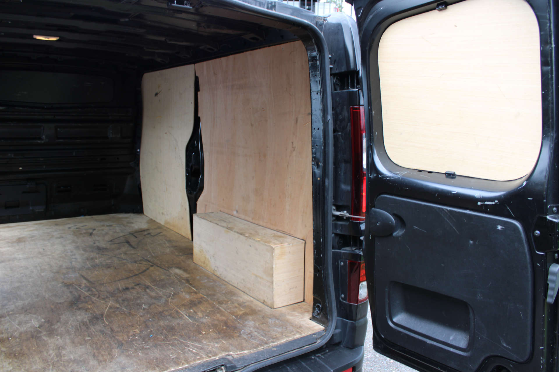 RENAULT TRAFIC 2.0 Trafic LL30 Sport Blue dCi #30