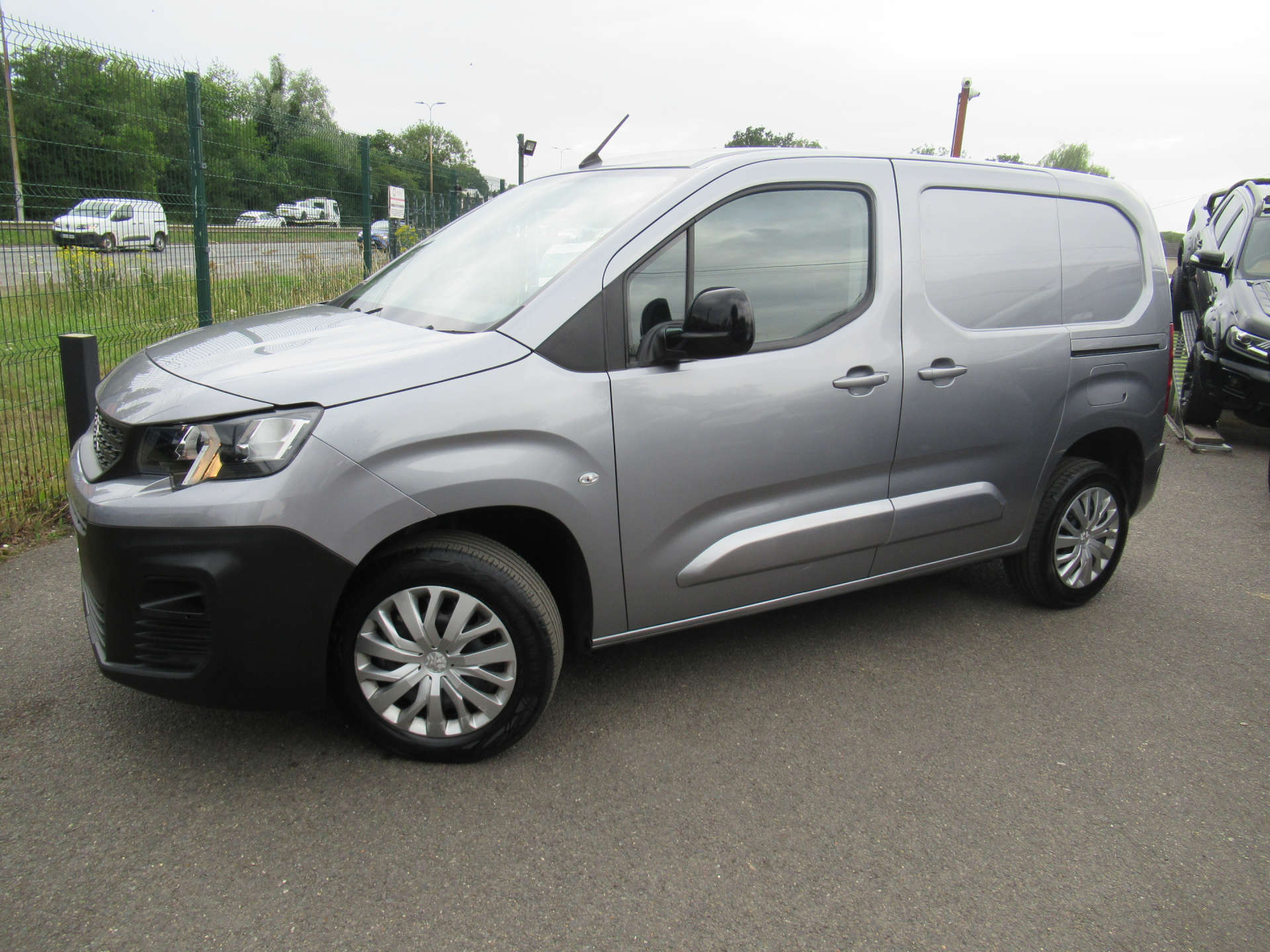 PEUGEOT PARTNER 1.5 Partner Professional Premium Blue HDi #1