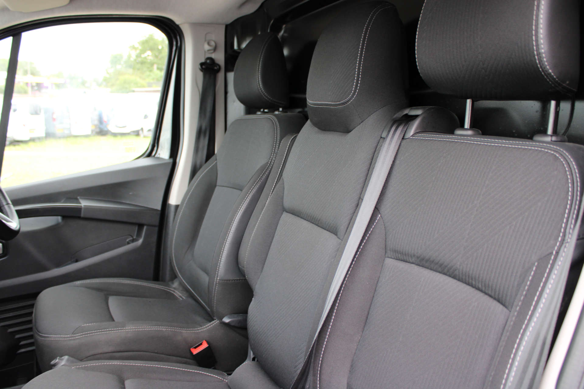 RENAULT TRAFIC 2.0 Trafic LL30 Sport Blue dCi #37
