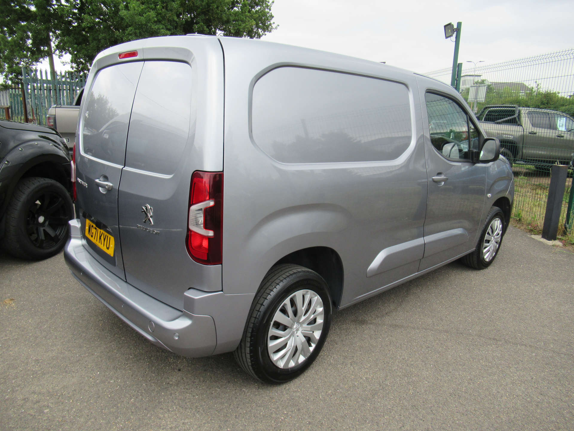PEUGEOT PARTNER 1.5 Partner Professional Premium Blue HDi #10