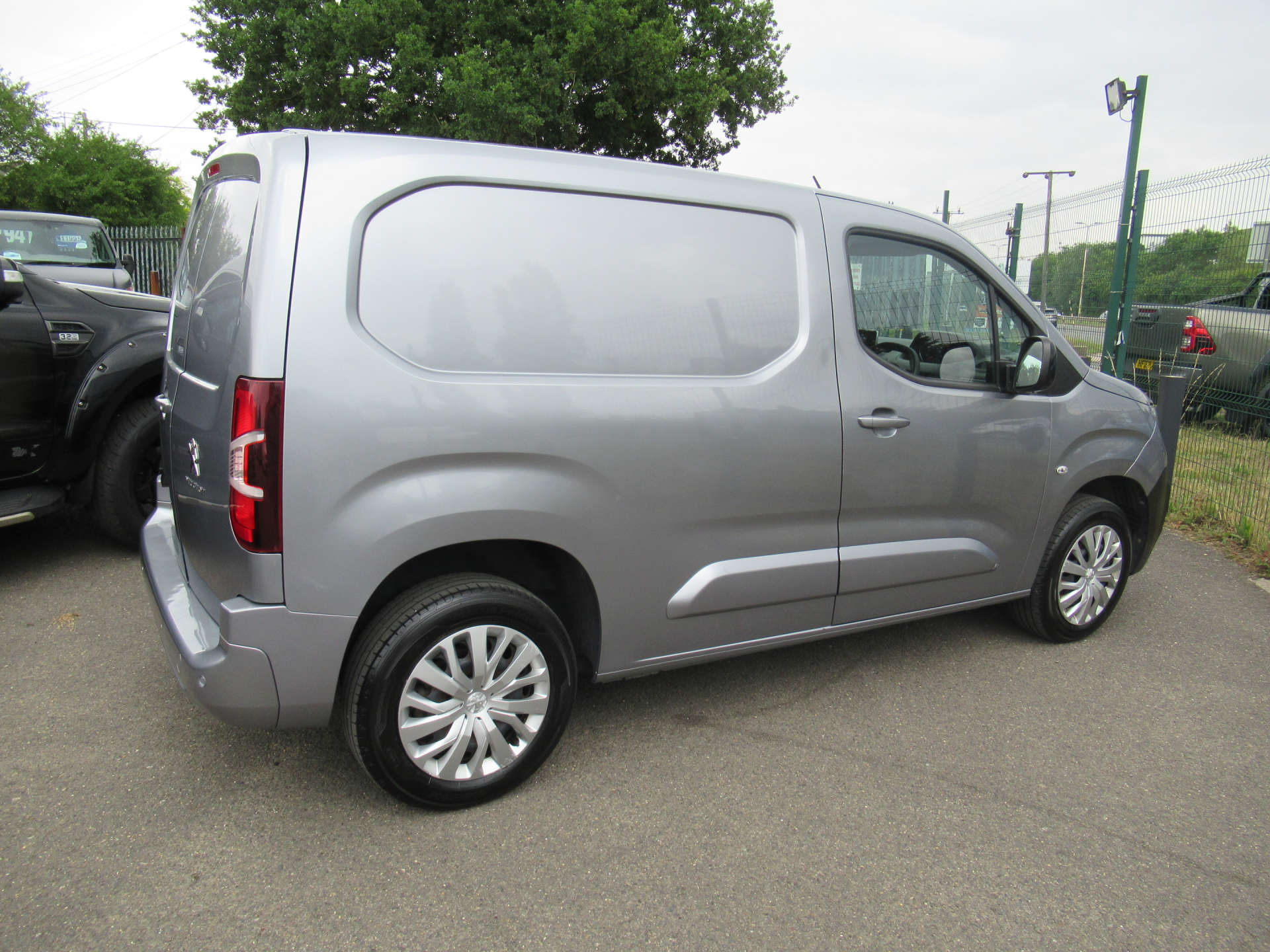 PEUGEOT PARTNER 1.5 Partner Professional Premium Blue HDi #11