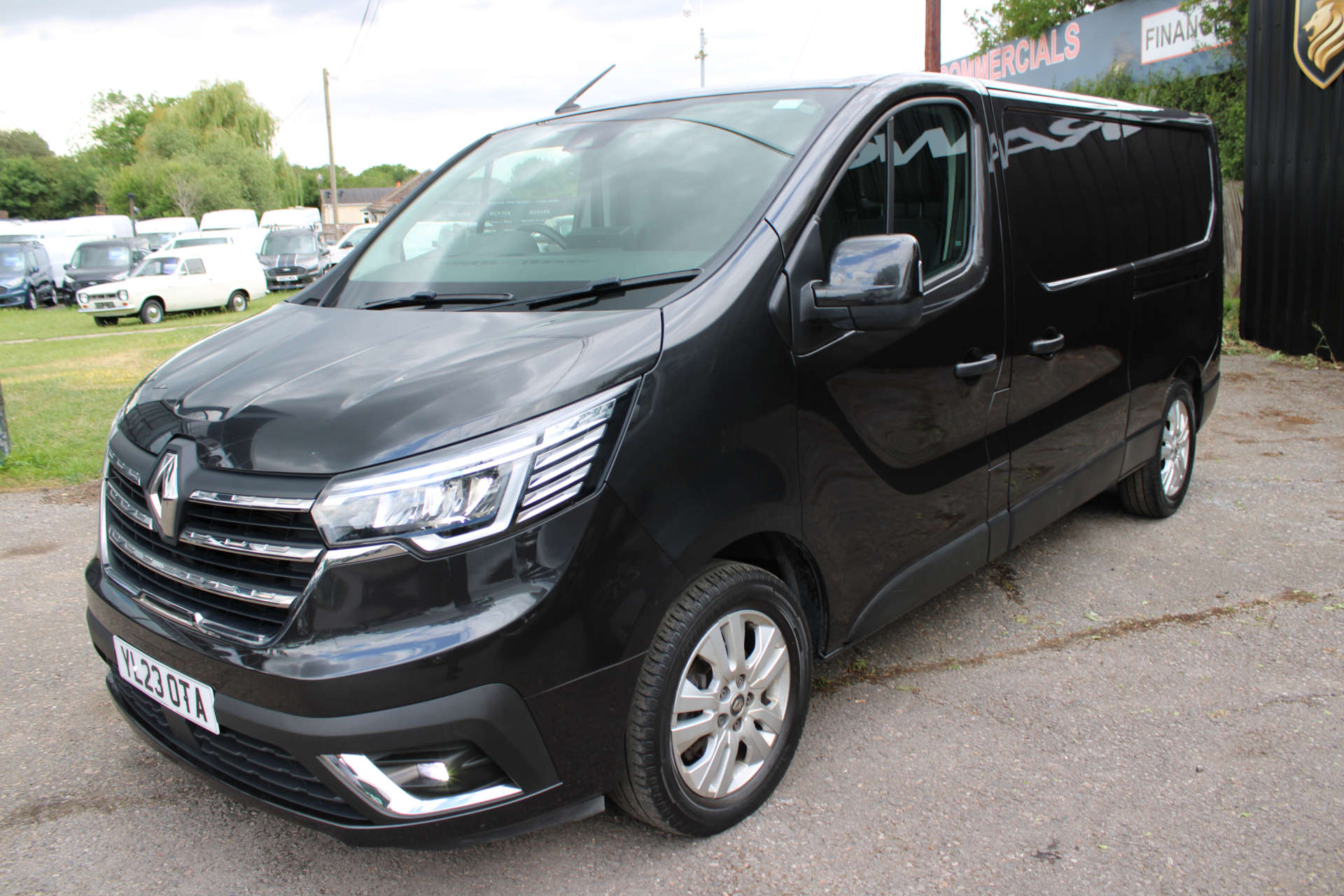 RENAULT TRAFIC 2.0 Trafic LL30 Sport Blue dCi #46
