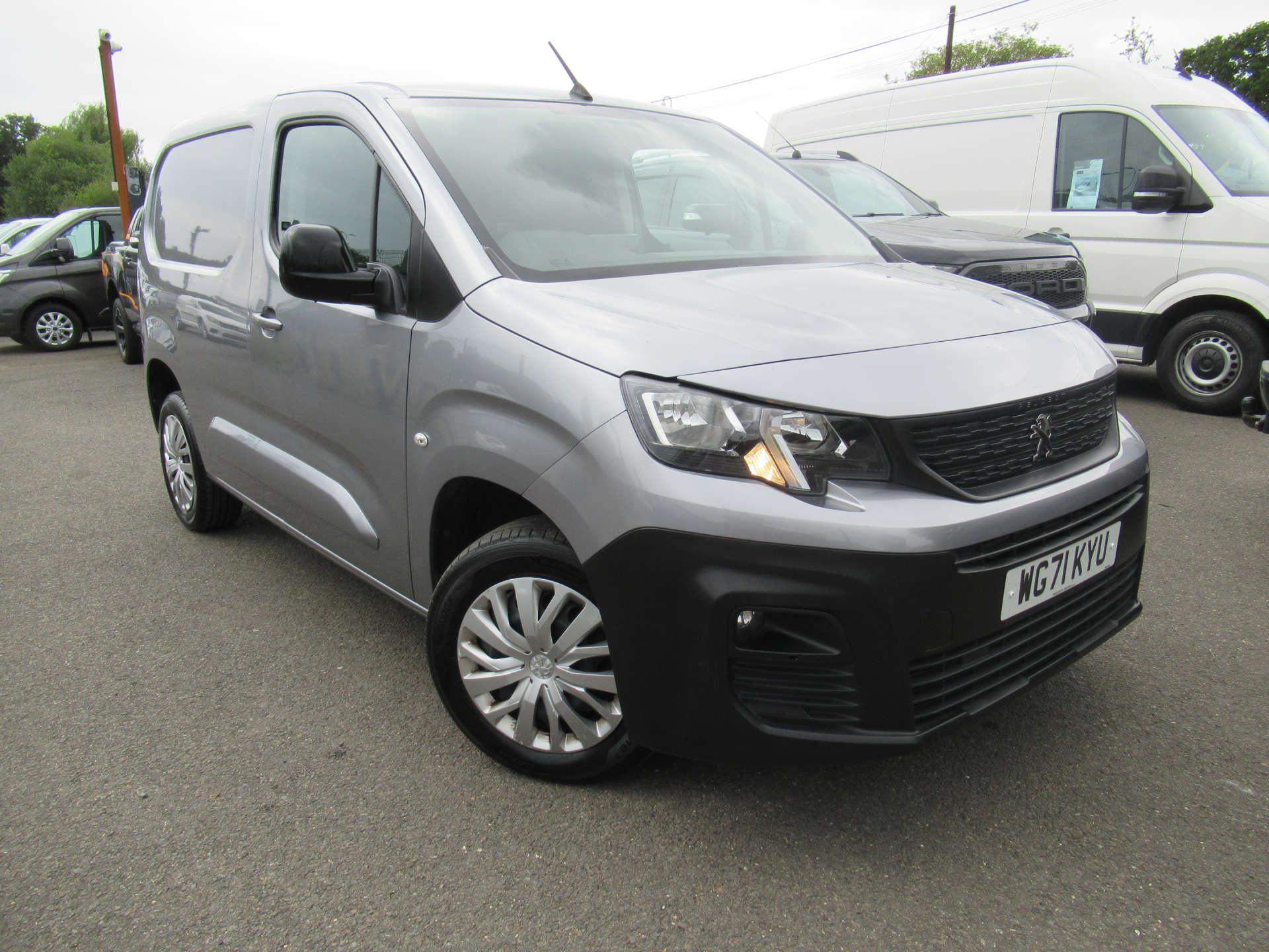 PEUGEOT PARTNER 1.5 Partner Professional Premium Blue HDi #25