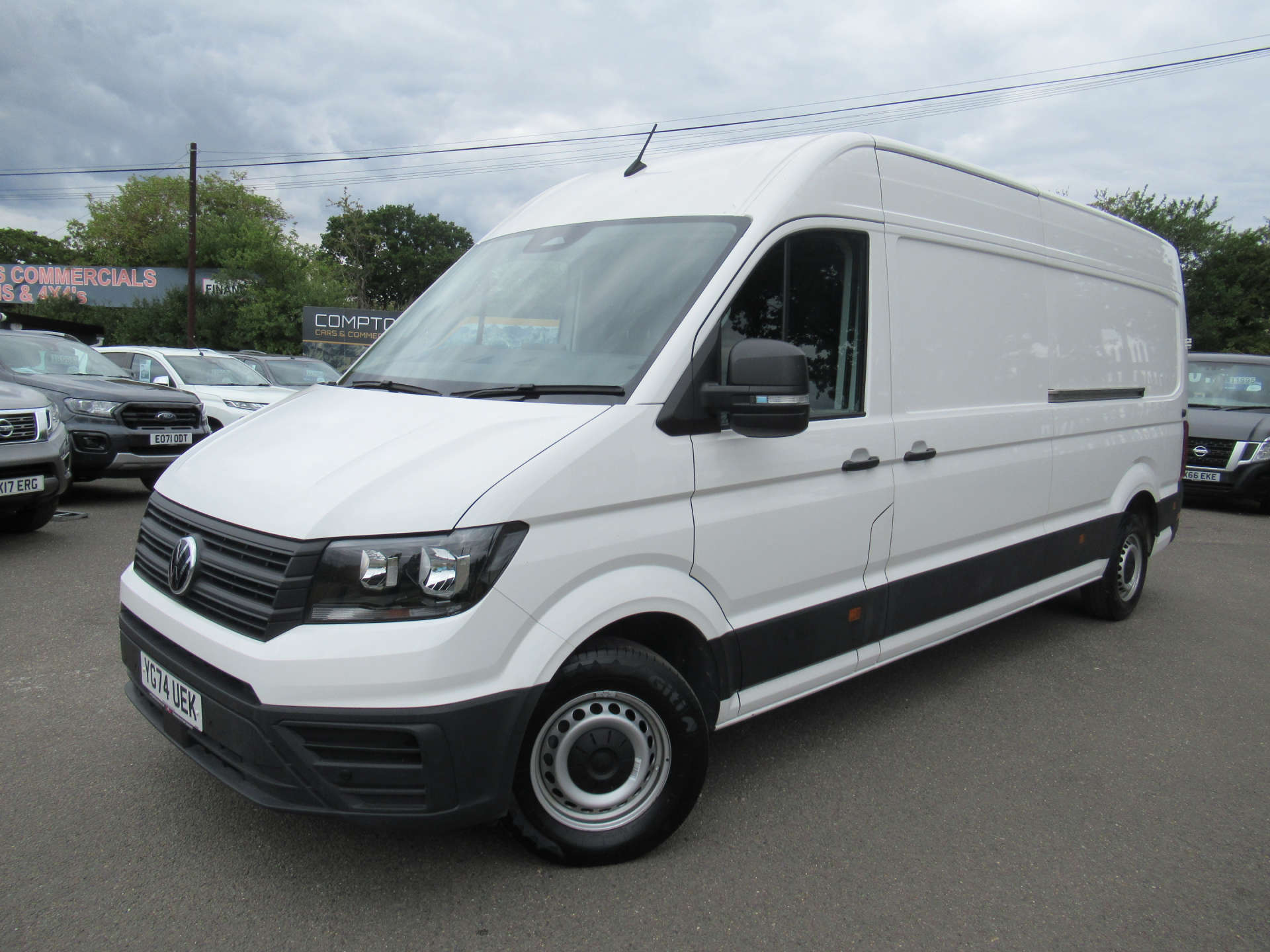 VOLKSWAGEN CRAFTER 2.0 CRAFTER CR35 COMMERCE + TDI 5dr #0