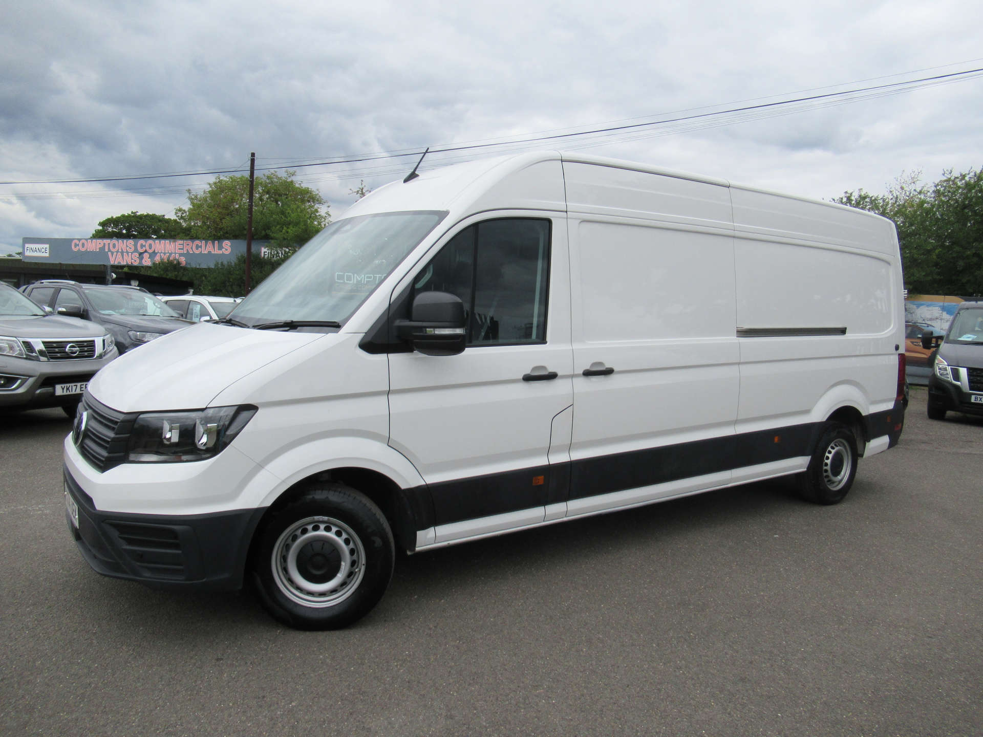 VOLKSWAGEN CRAFTER 2.0 CRAFTER CR35 COMMERCE + TDI 5dr #1