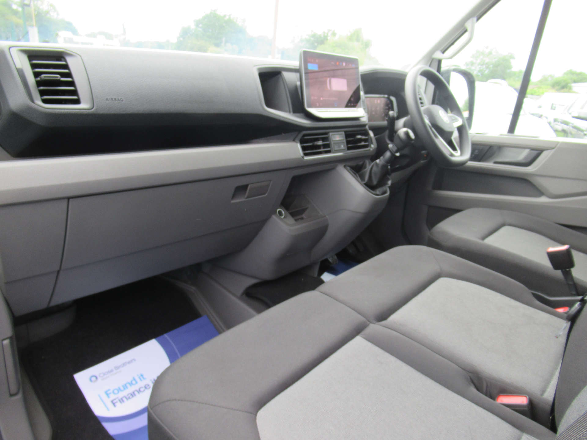 VOLKSWAGEN CRAFTER 2.0 CRAFTER CR35 COMMERCE + TDI 5dr #4
