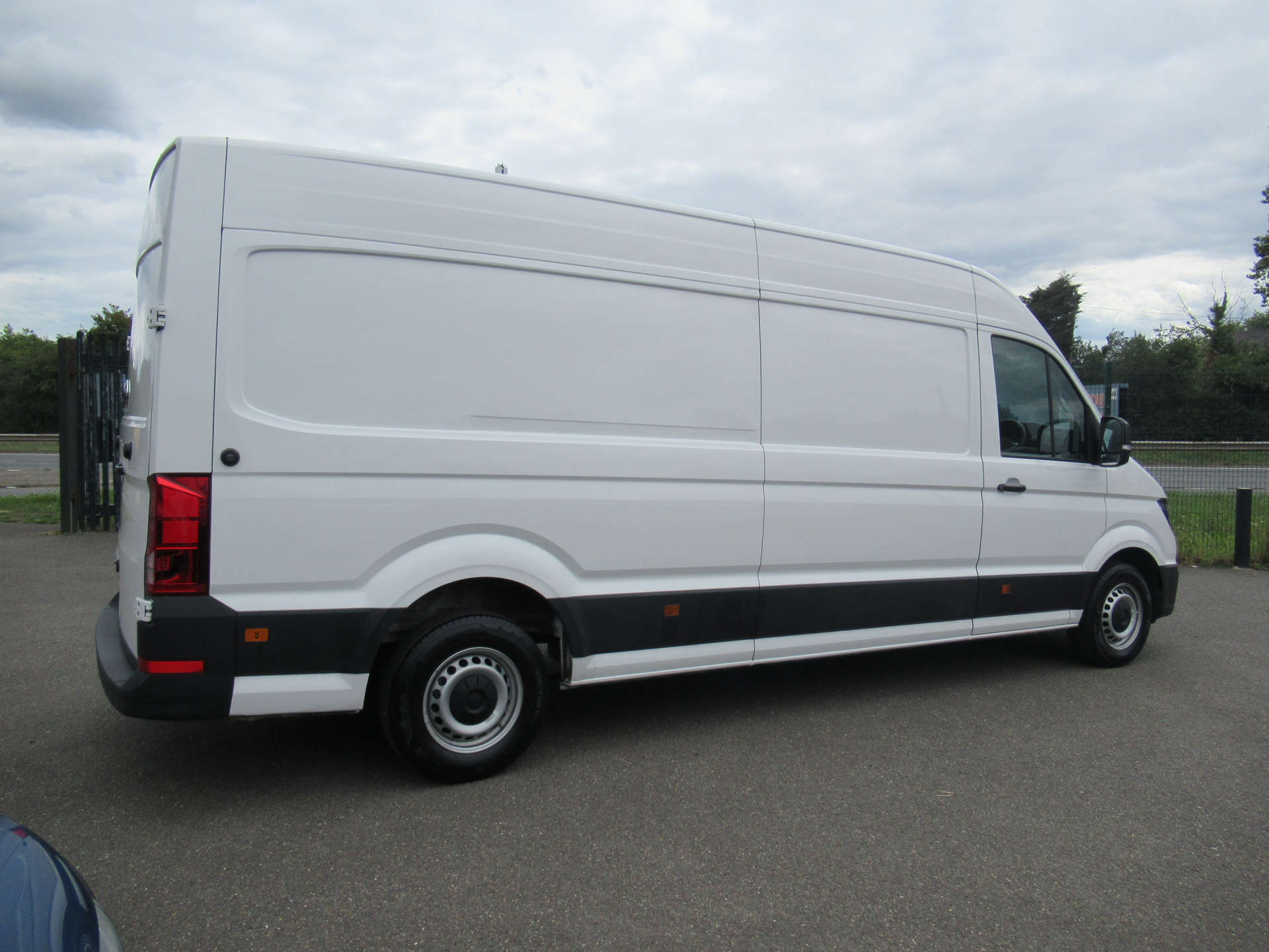 VOLKSWAGEN CRAFTER 2.0 CRAFTER CR35 COMMERCE + TDI 5dr #10